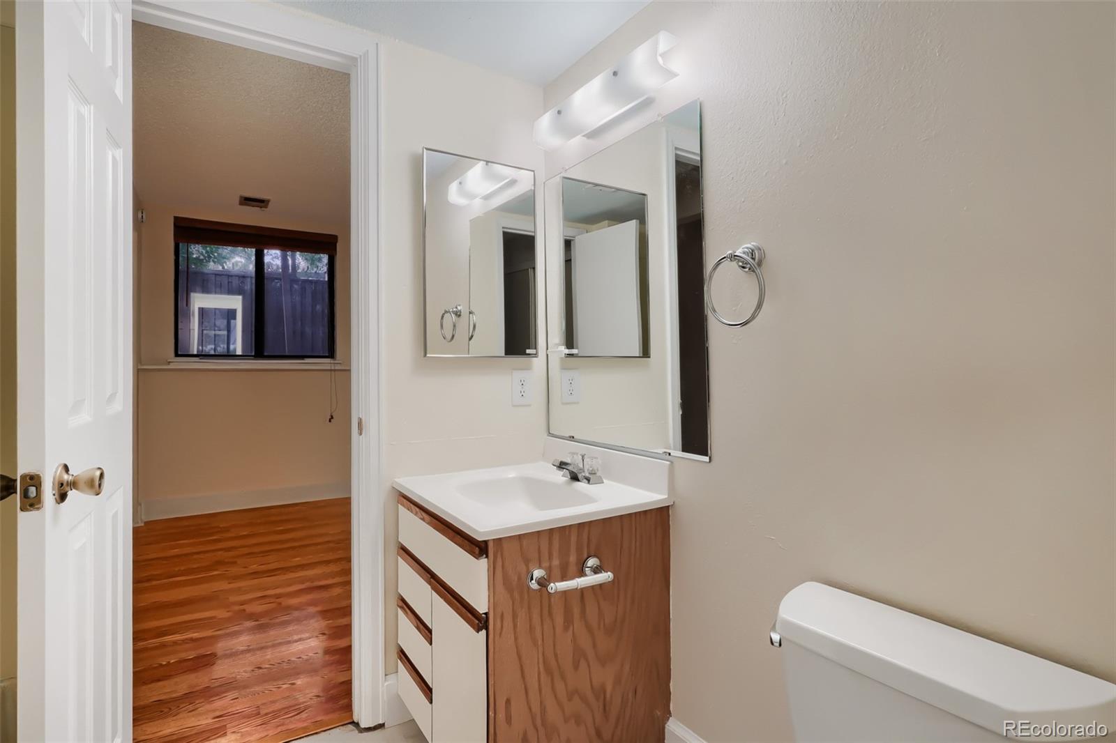 MLS Image #19 for 10223 e peakview avenue,englewood, Colorado