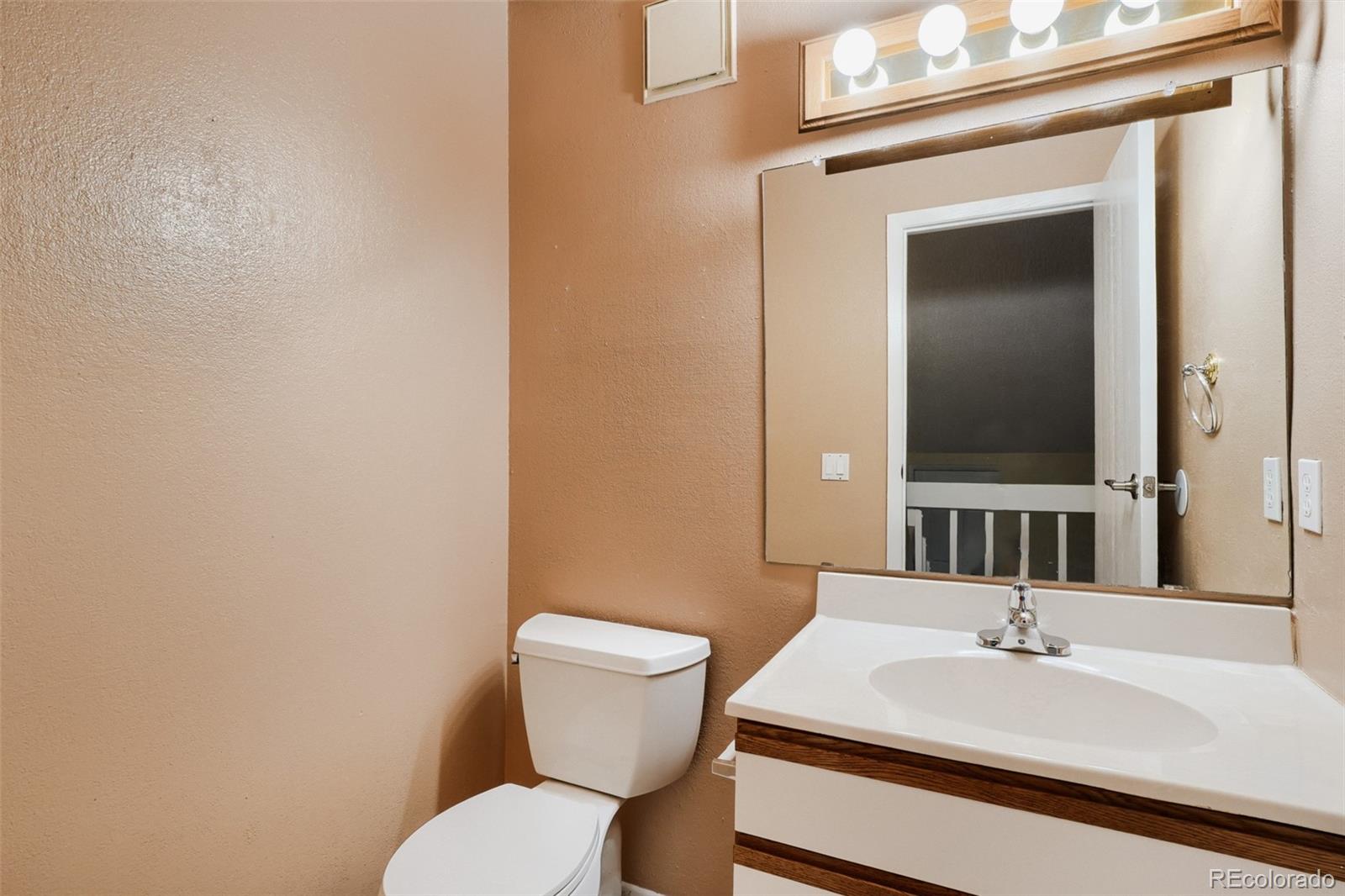 MLS Image #20 for 10223 e peakview avenue,englewood, Colorado