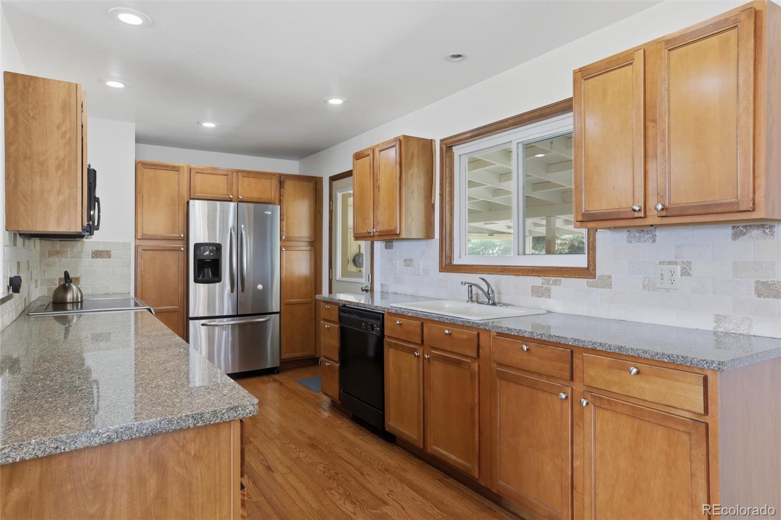 MLS Image #10 for 760  struthers loop,colorado springs, Colorado