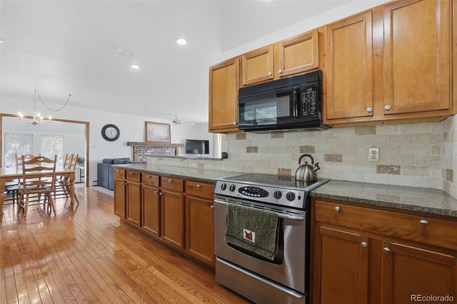 MLS Image #11 for 760  struthers loop,colorado springs, Colorado
