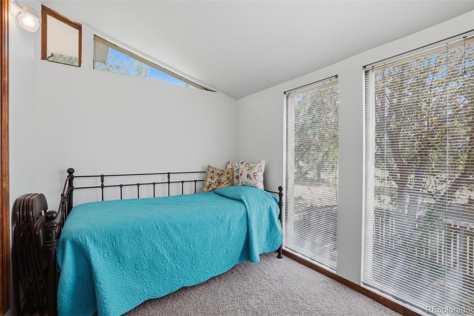 MLS Image #15 for 760  struthers loop,colorado springs, Colorado