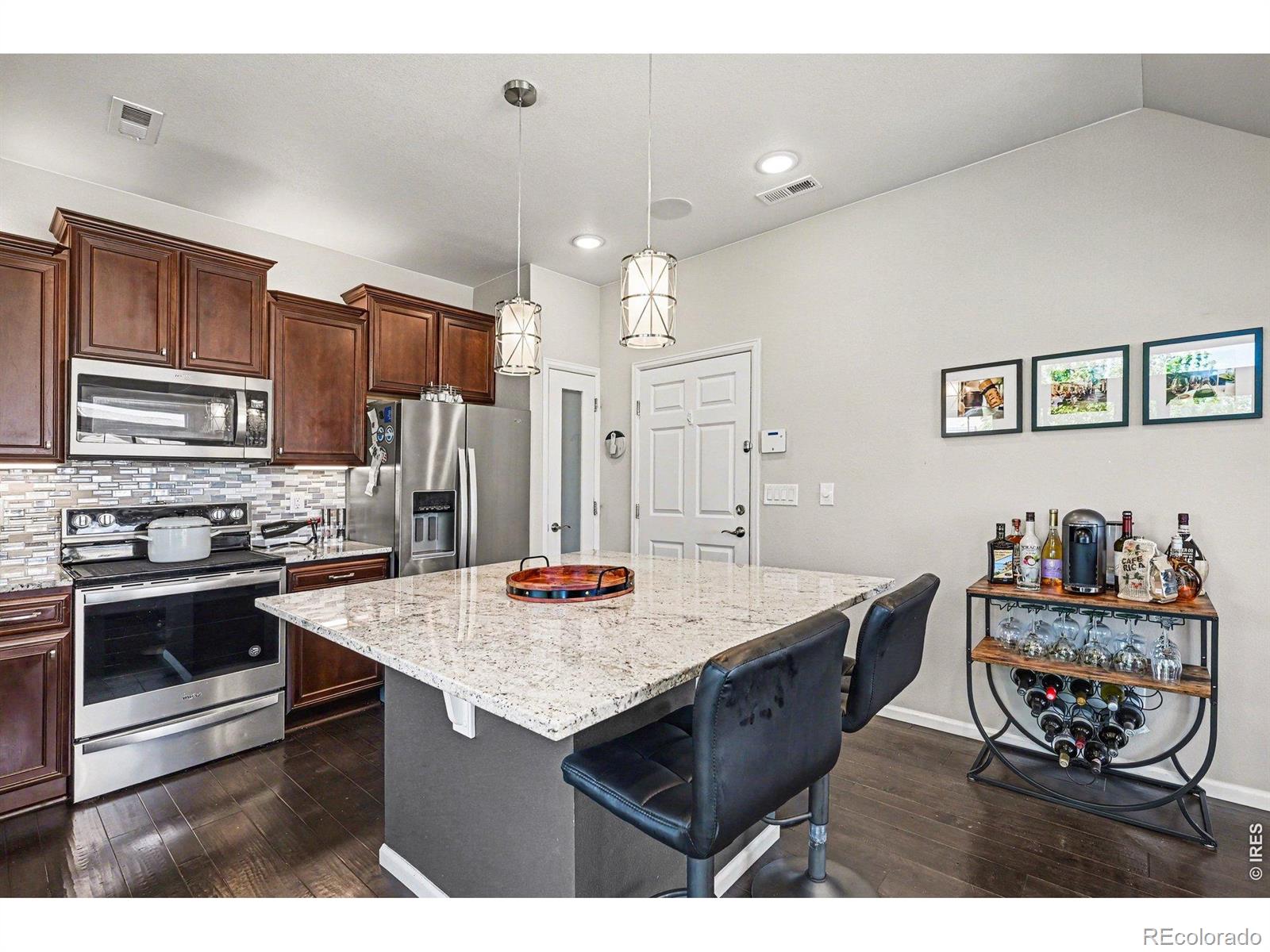 MLS Image #10 for 185 s oak hill street,aurora, Colorado