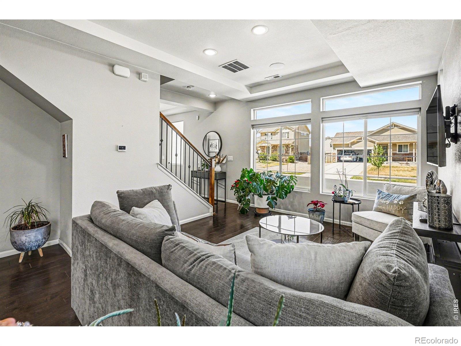 MLS Image #5 for 185 s oak hill street,aurora, Colorado