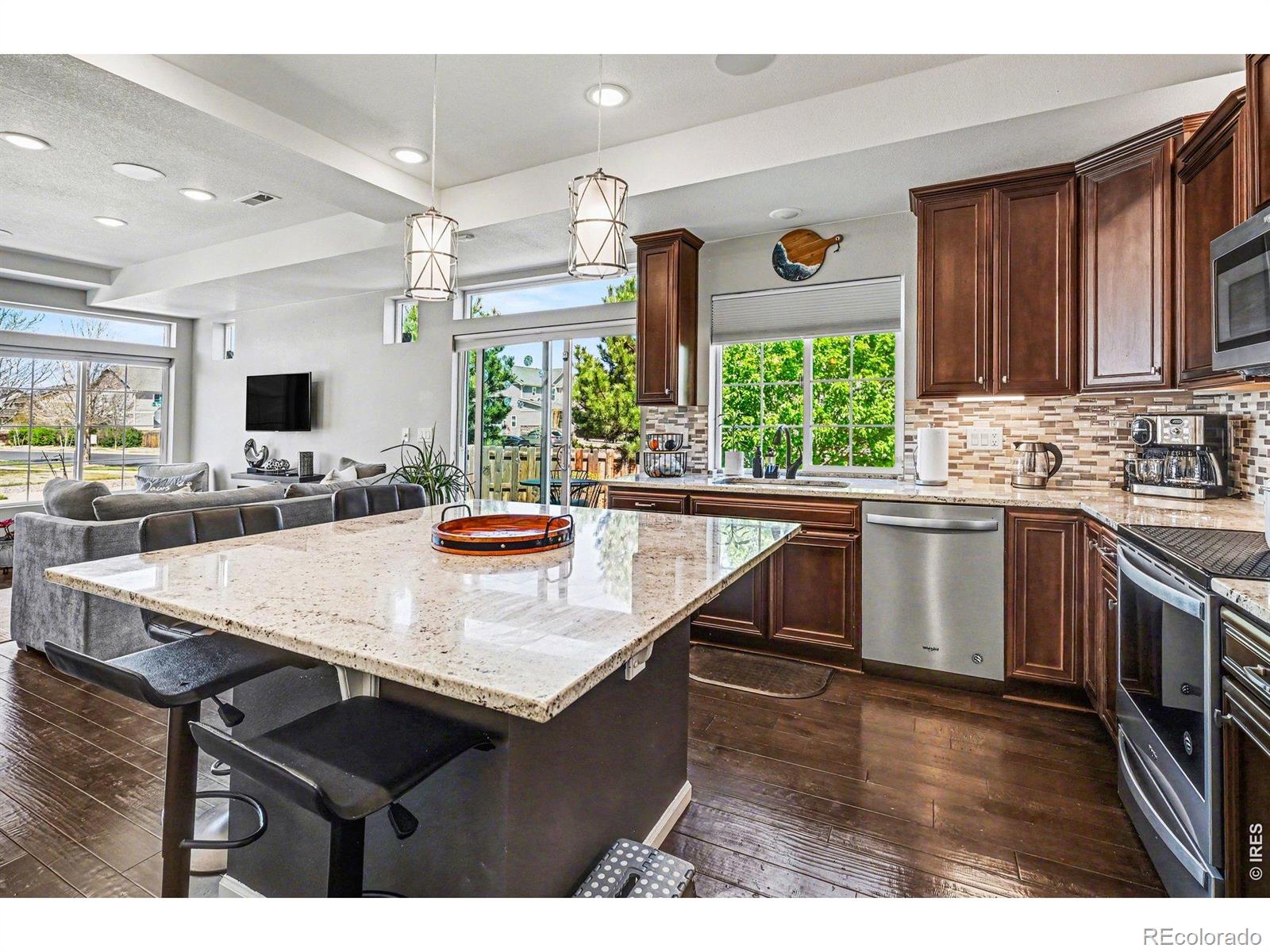MLS Image #9 for 185 s oak hill street,aurora, Colorado