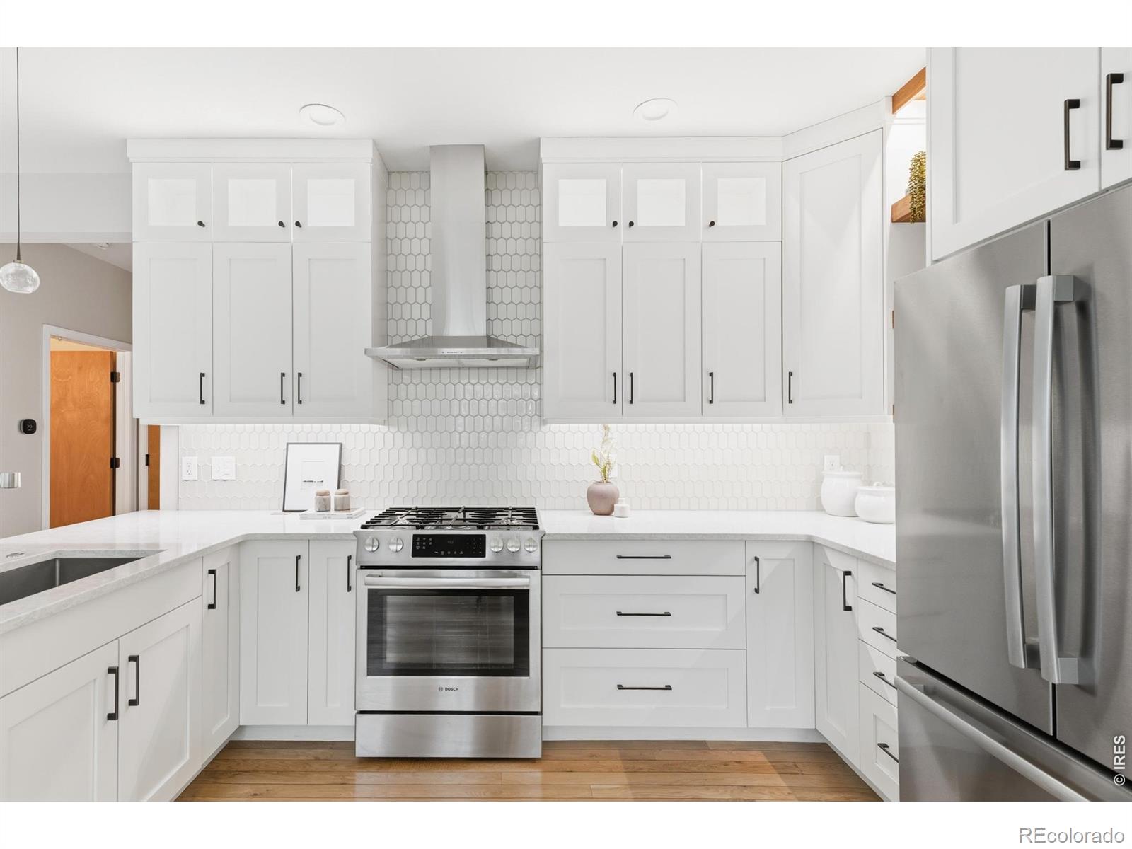 MLS Image #3 for 728  orchard drive,louisville, Colorado