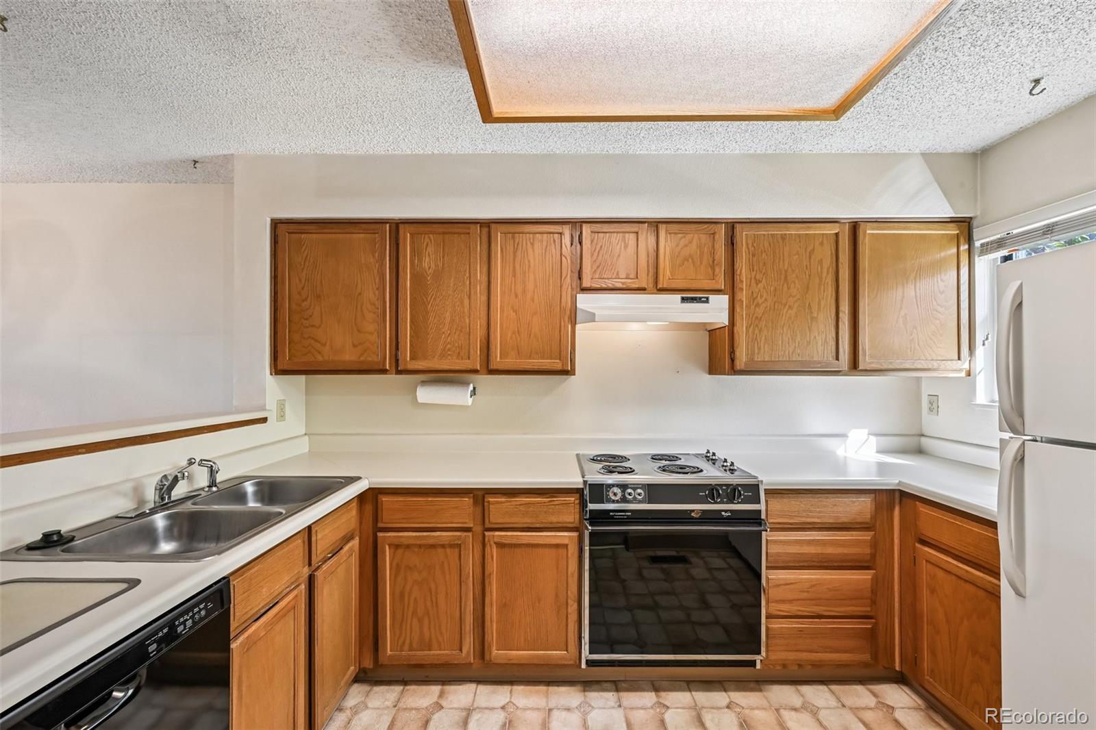 MLS Image #14 for 1818 s quebec way,denver, Colorado