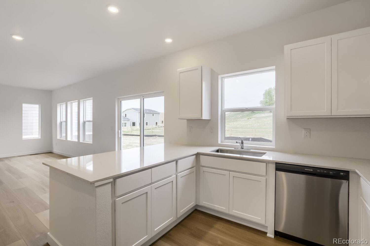MLS Image #5 for 1710  drumming drive,windsor, Colorado