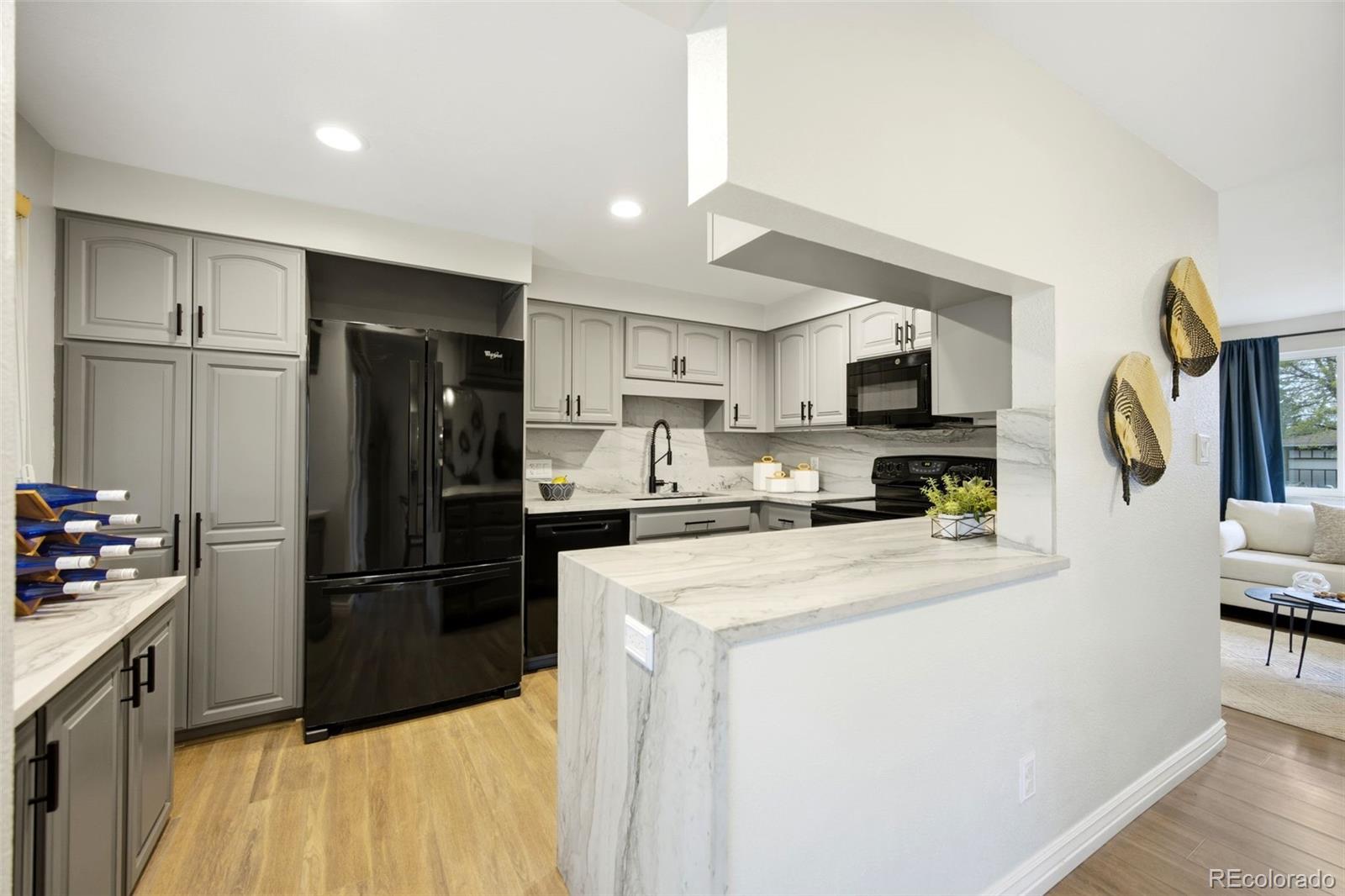 MLS Image #6 for 10462 w 9th avenue,lakewood, Colorado