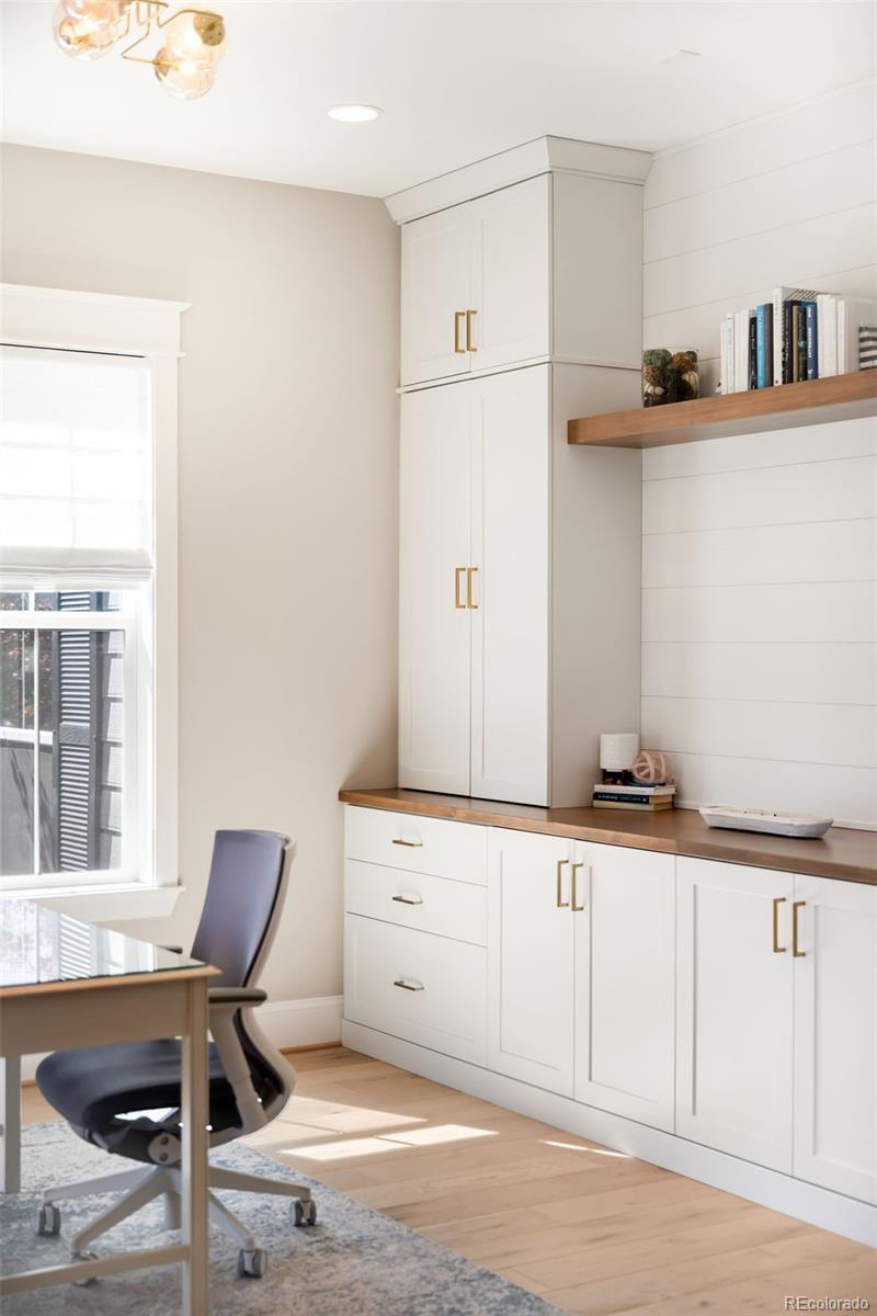 MLS Image #5 for 6355 n dayton way,denver, Colorado