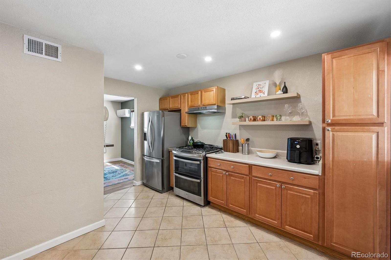 MLS Image #6 for 3915 s jason street,englewood, Colorado