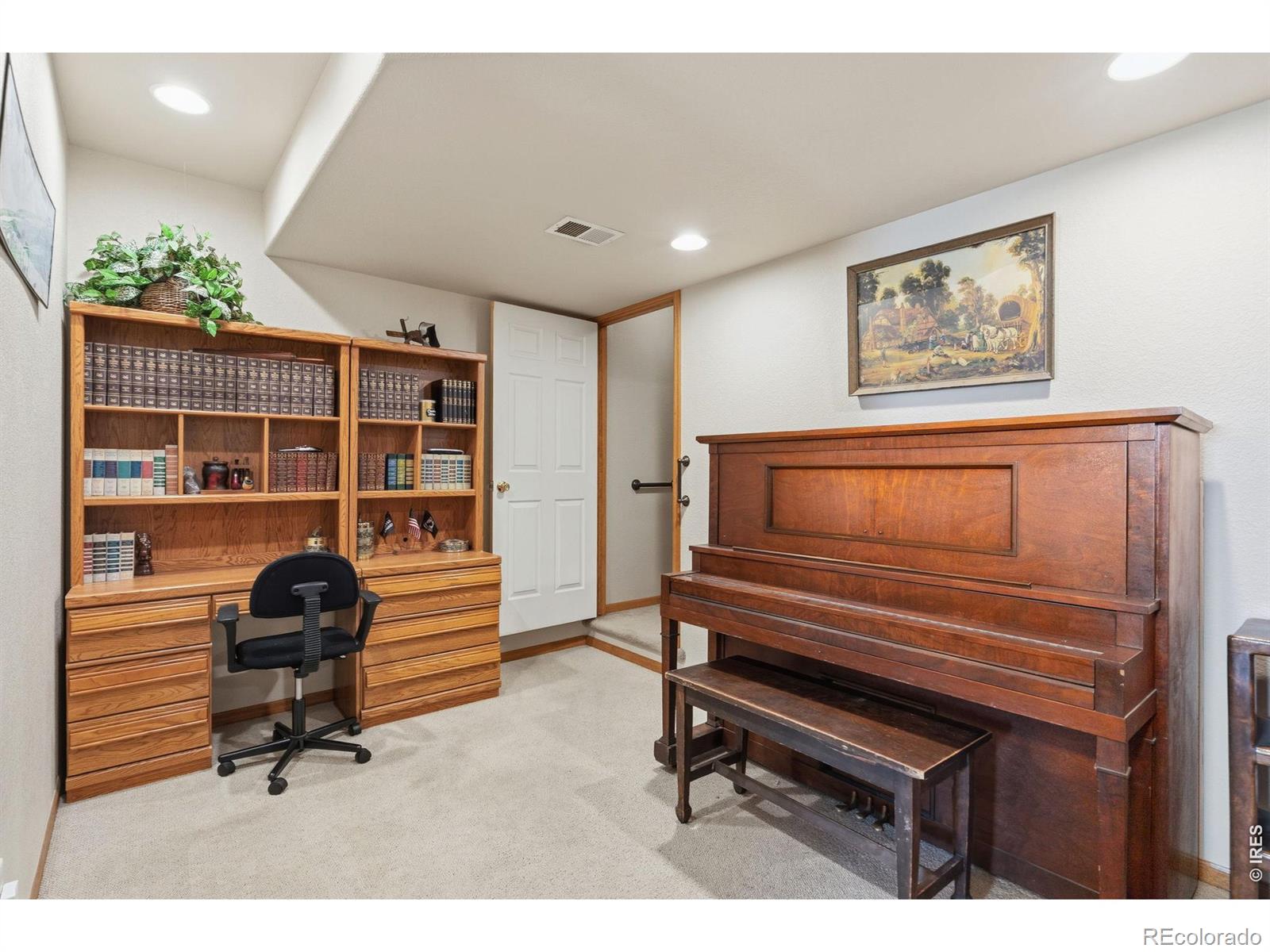MLS Image #23 for 3120  woodbine lane,johnstown, Colorado