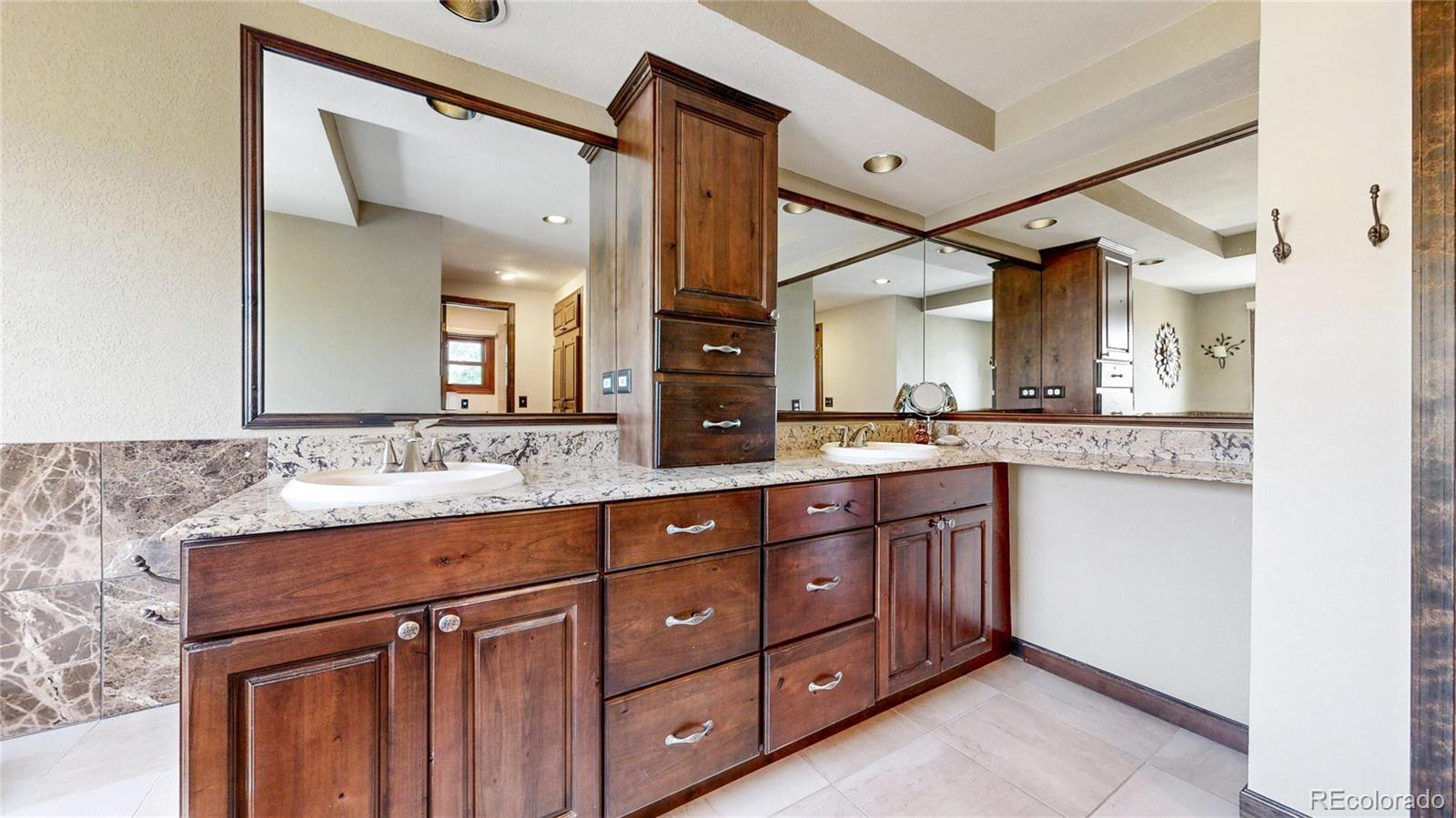 MLS Image #23 for 8277 s yukon way,littleton, Colorado