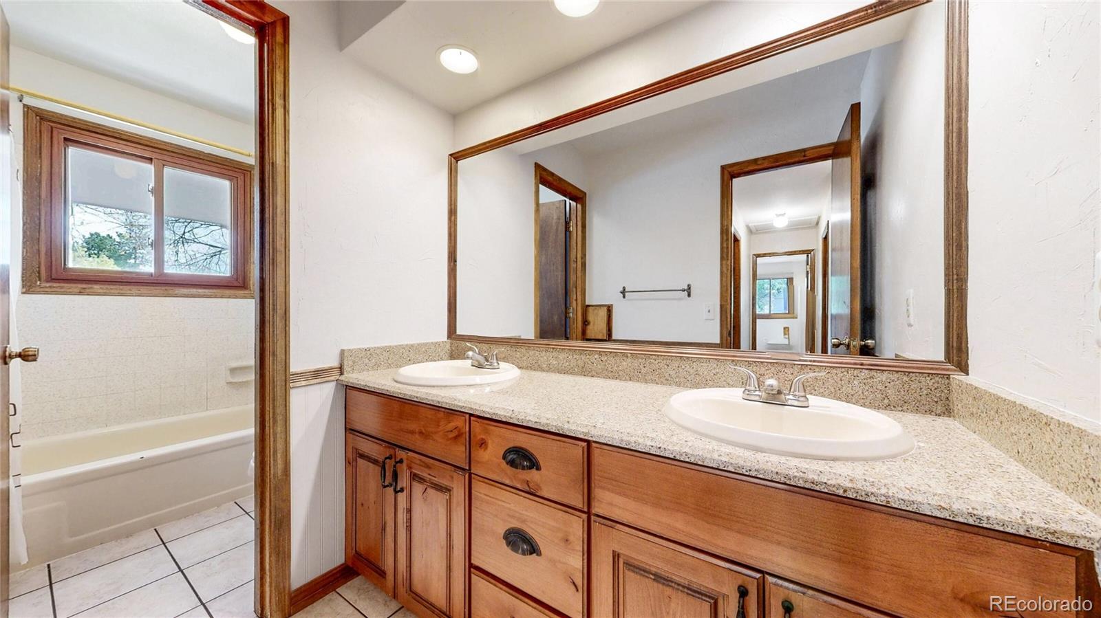 MLS Image #29 for 8277 s yukon way,littleton, Colorado