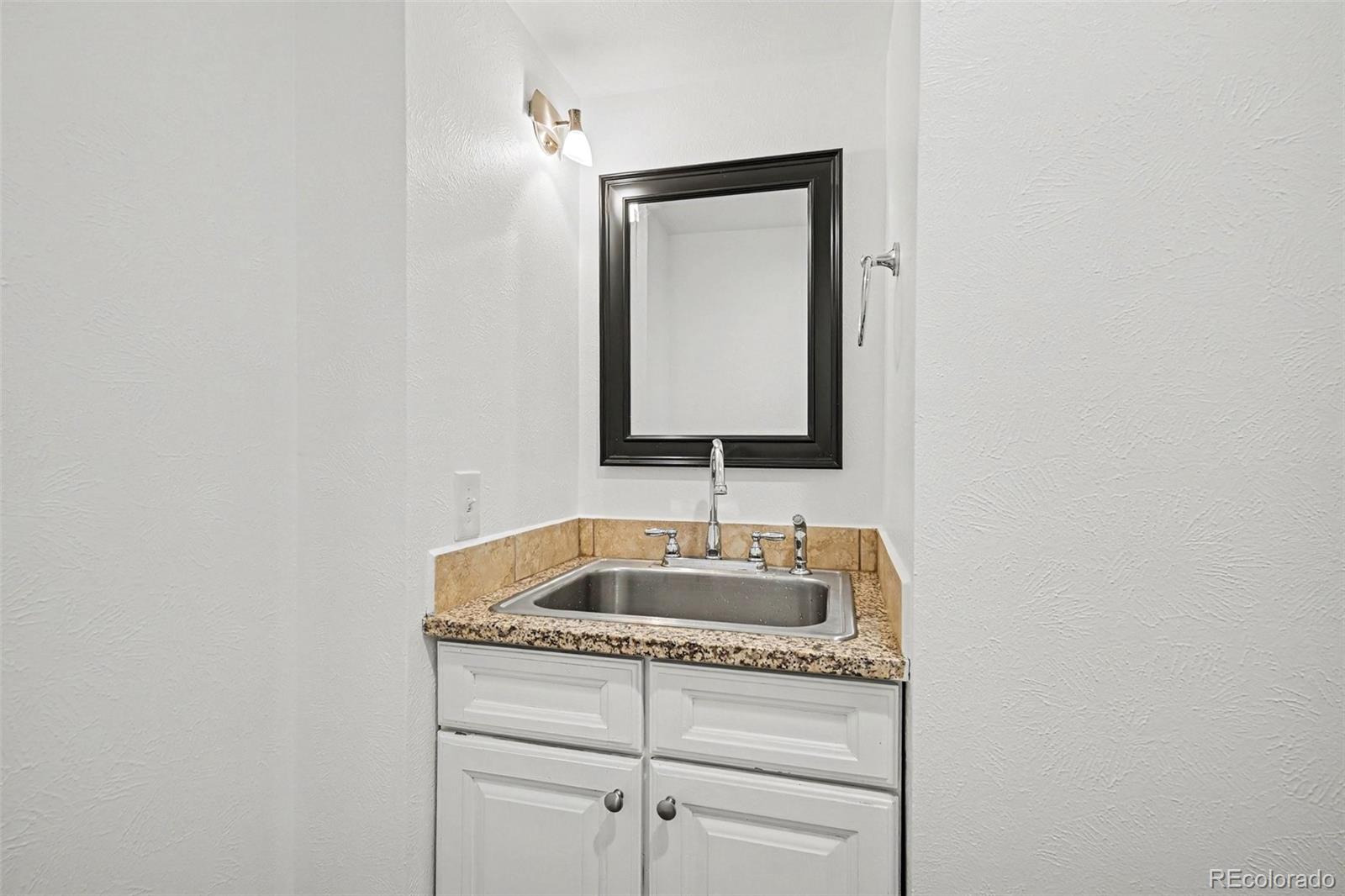 MLS Image #21 for 6680 s locust way,centennial, Colorado