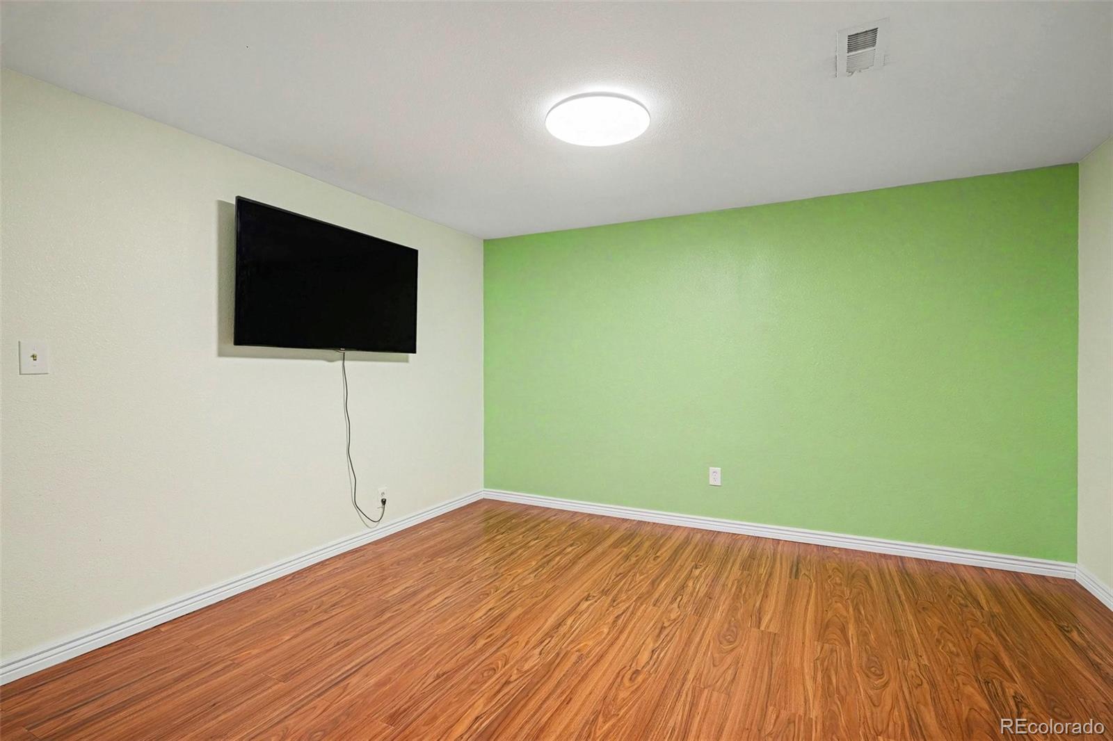 MLS Image #33 for 6680 s locust way,centennial, Colorado