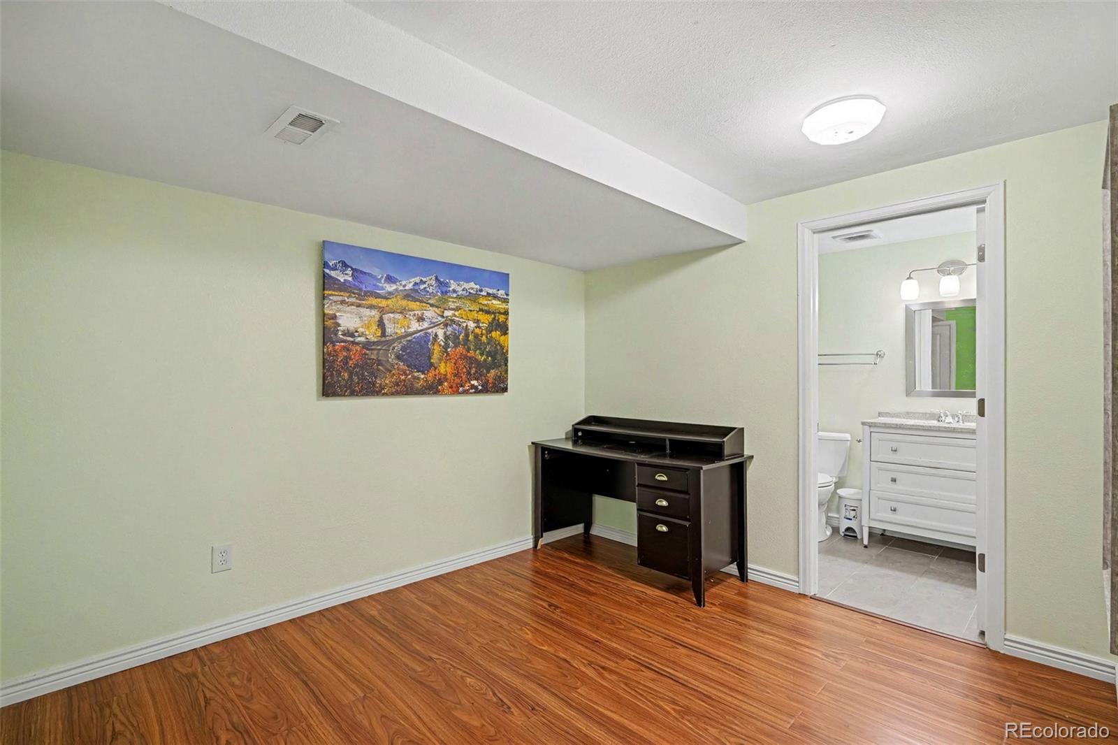 MLS Image #36 for 6680 s locust way,centennial, Colorado