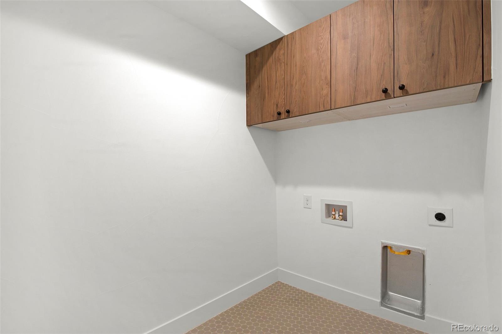 MLS Image #38 for 2662 s acoma street,denver, Colorado