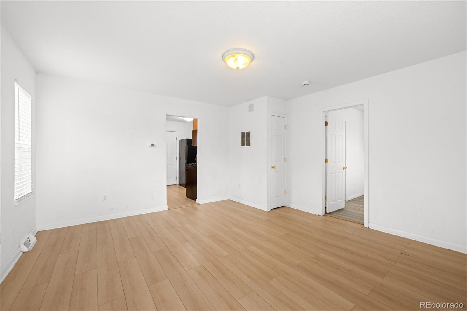 MLS Image #5 for 949 s perry street,denver, Colorado