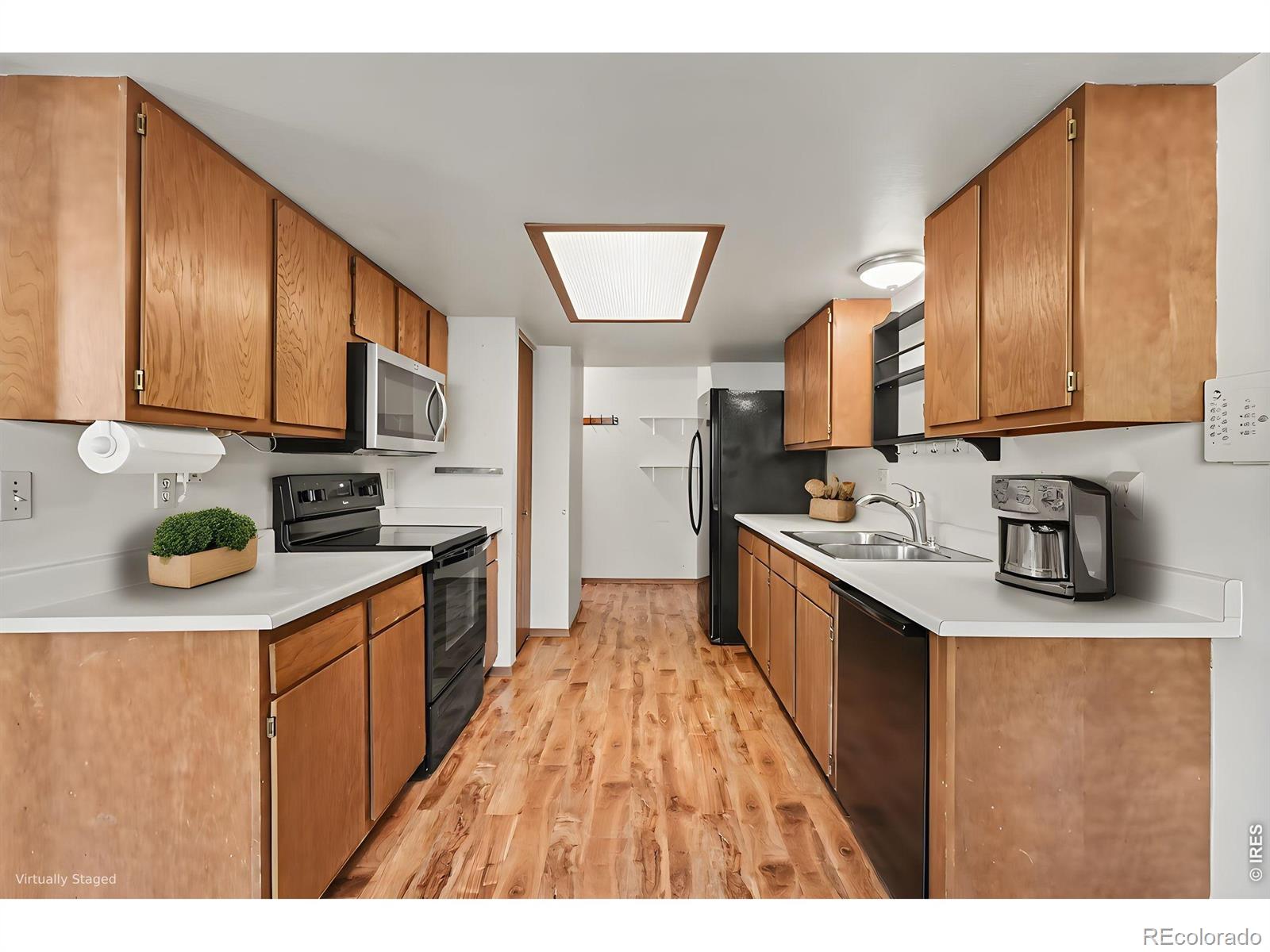 MLS Image #6 for 11223  holly street,thornton, Colorado