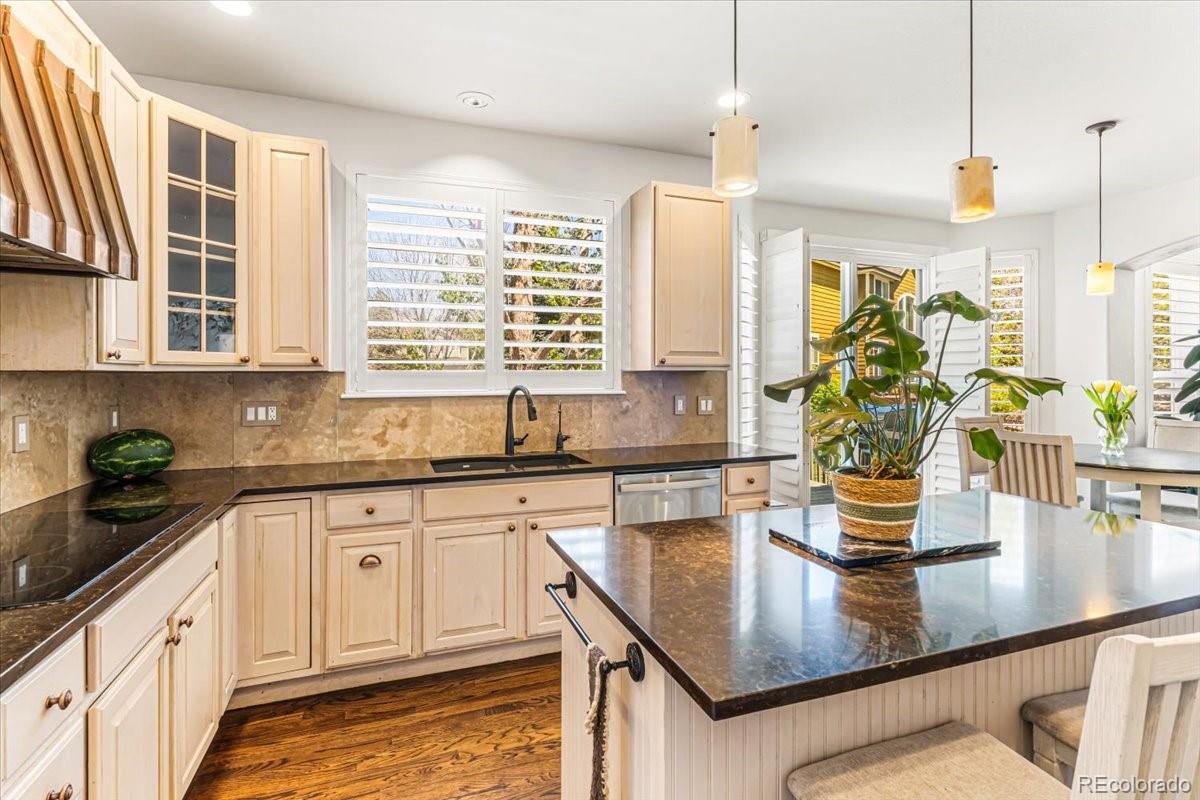 MLS Image #12 for 22045 e hoover drive,aurora, Colorado