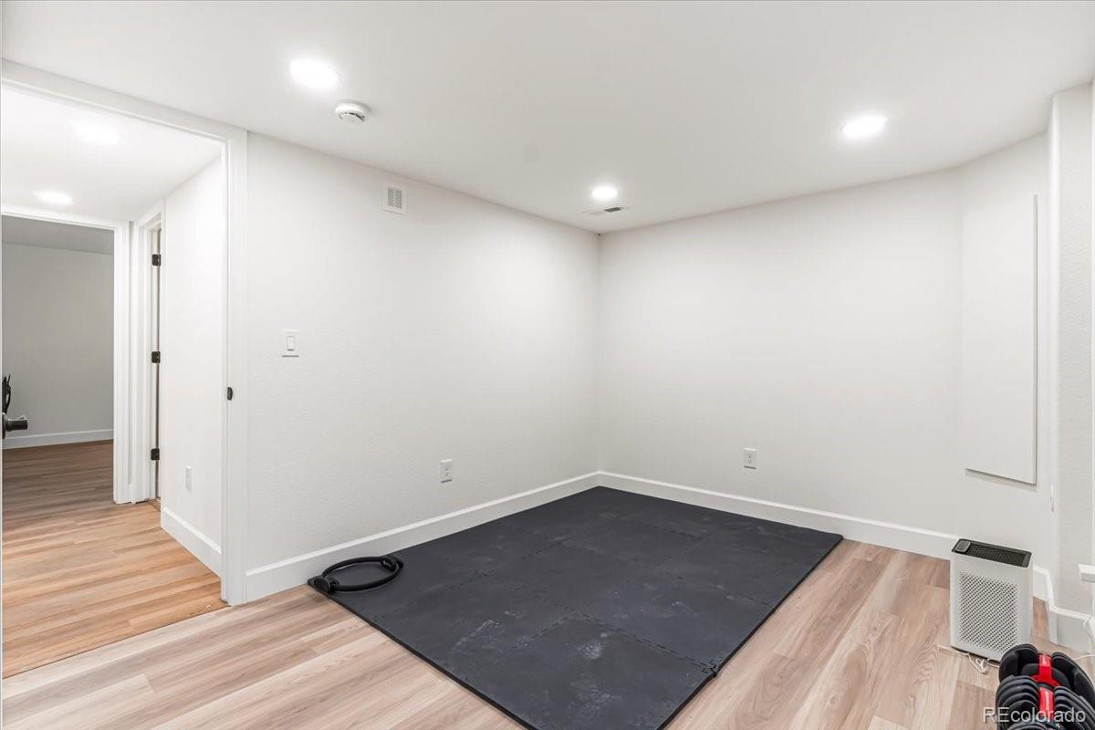 MLS Image #31 for 22045 e hoover drive,aurora, Colorado