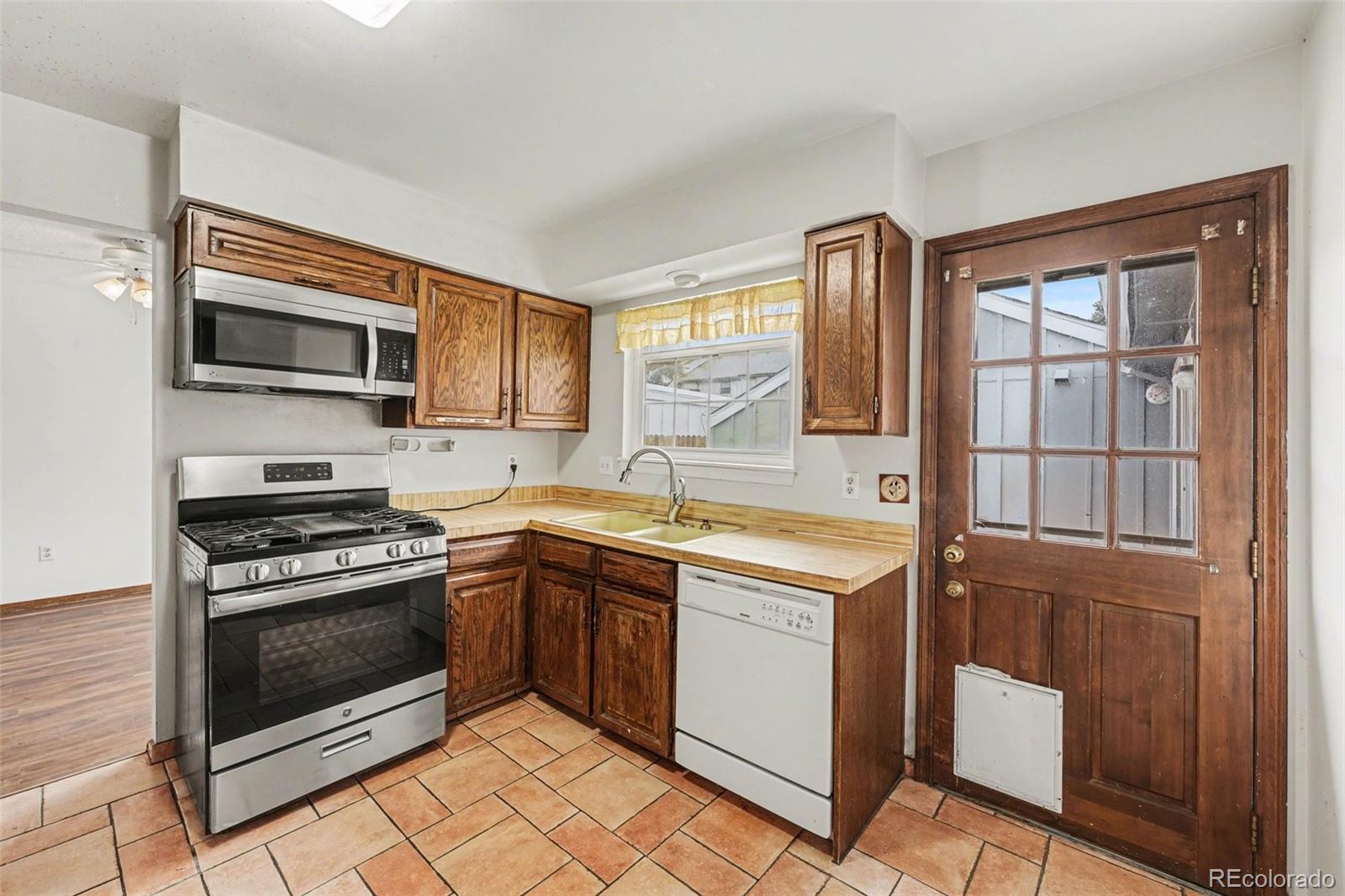MLS Image #8 for 2594 e geddes avenue ,centennial, Colorado