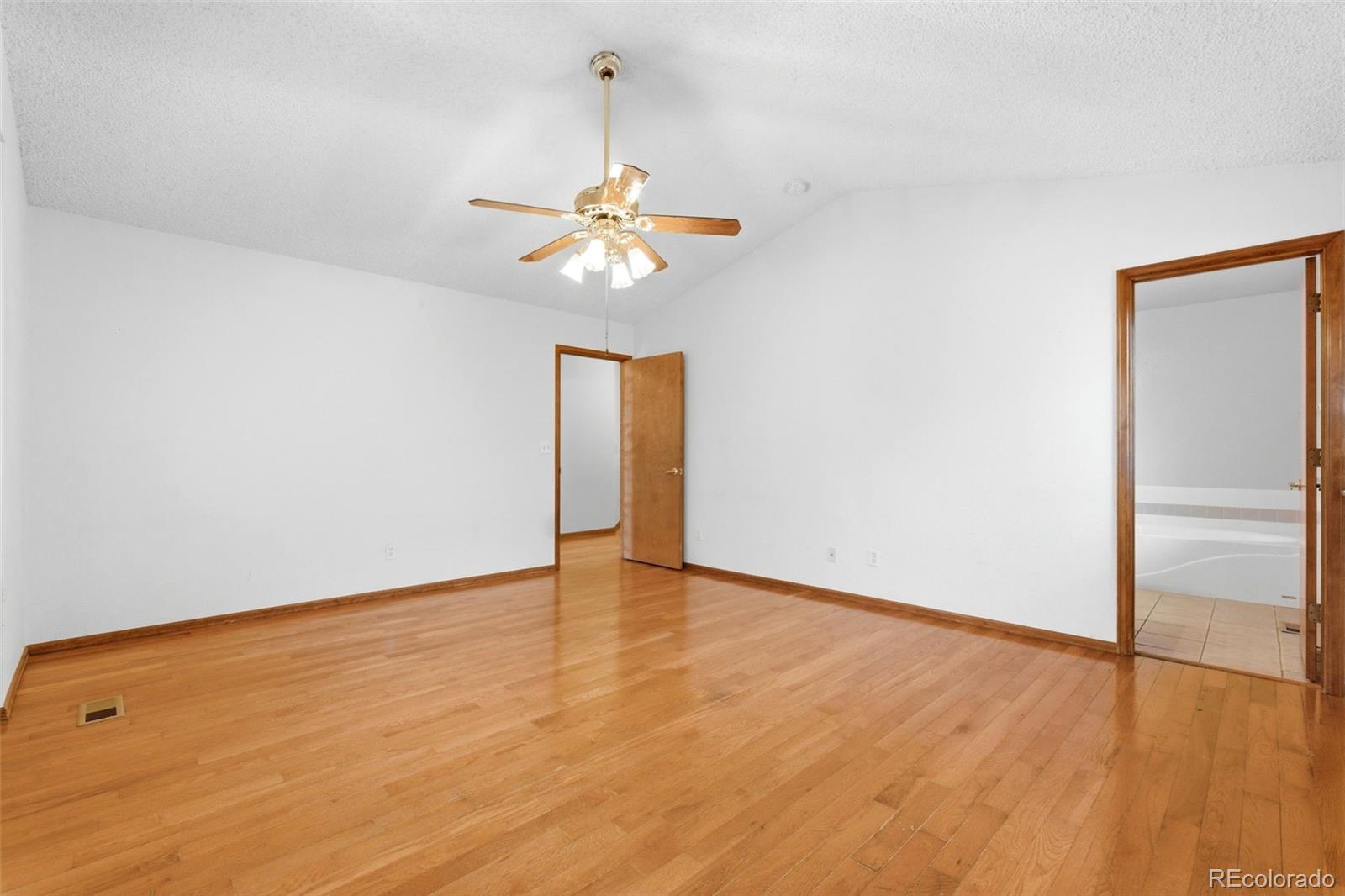 MLS Image #23 for 2235 s waco street,aurora, Colorado