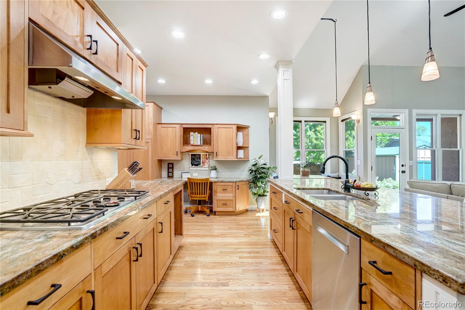 MLS Image #8 for 2274 s ogden street,denver, Colorado