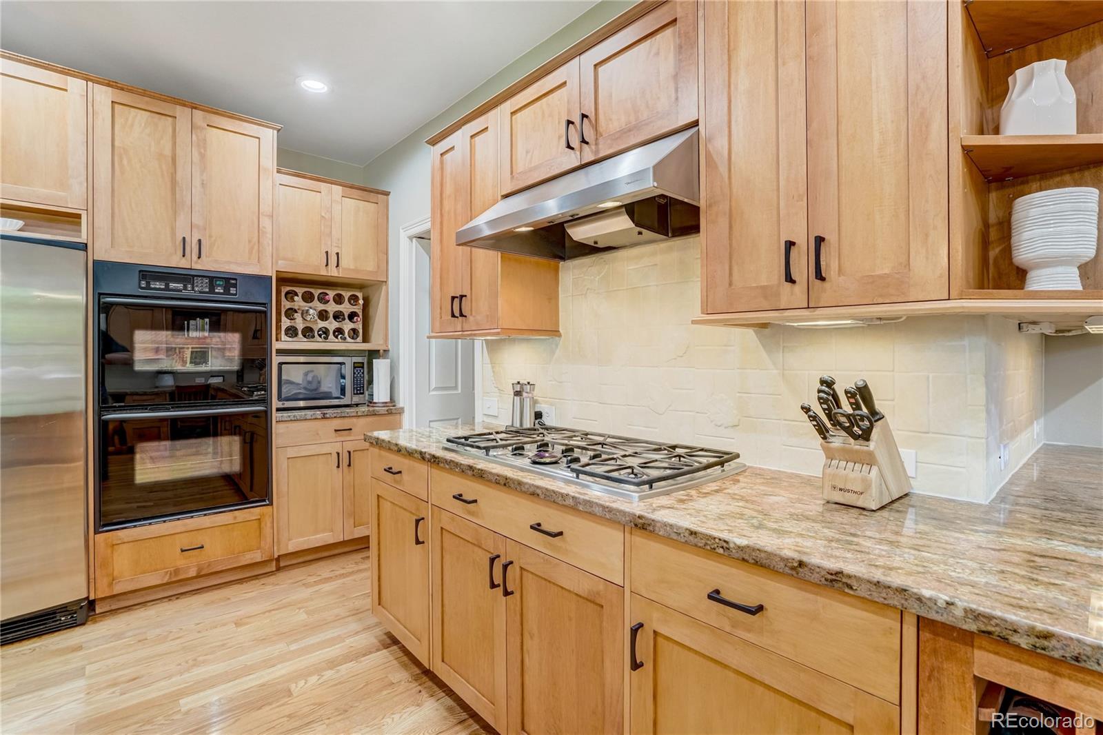 MLS Image #9 for 2274 s ogden street,denver, Colorado