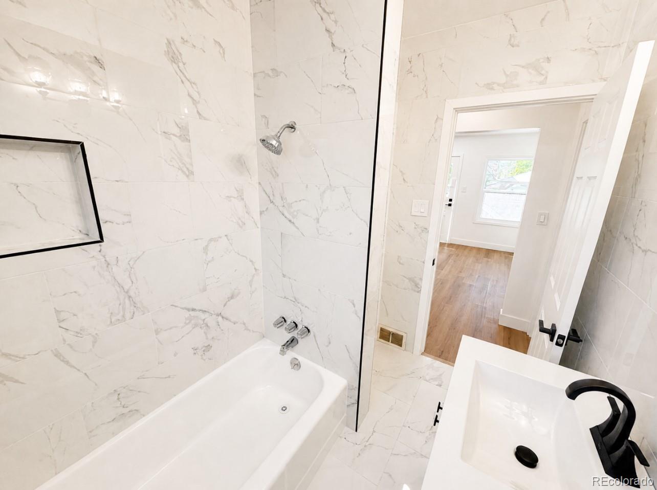 MLS Image #13 for 1315 s knox court,denver, Colorado
