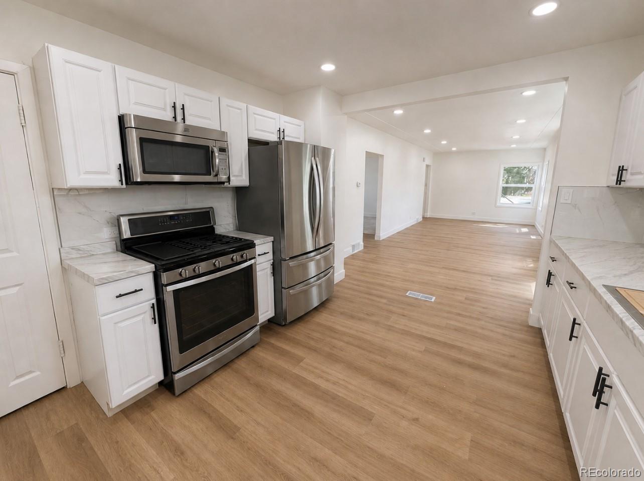 MLS Image #6 for 1315 s knox court,denver, Colorado