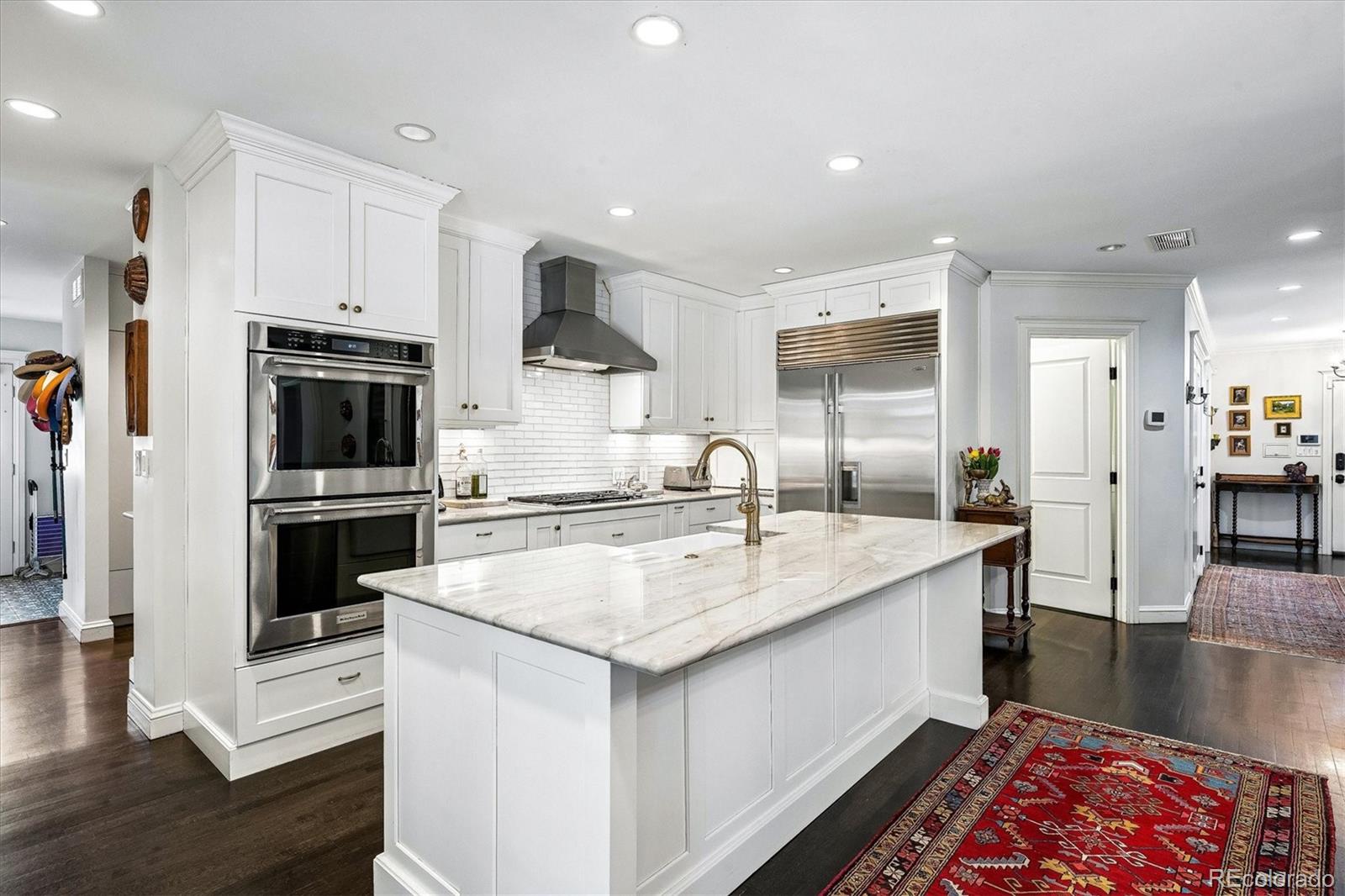 MLS Image #12 for 401  jasmine street,denver, Colorado
