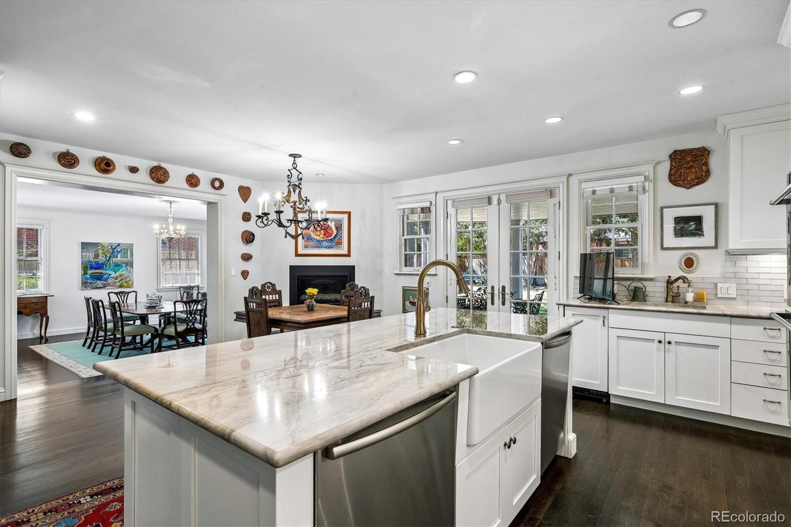 MLS Image #13 for 401  jasmine street,denver, Colorado
