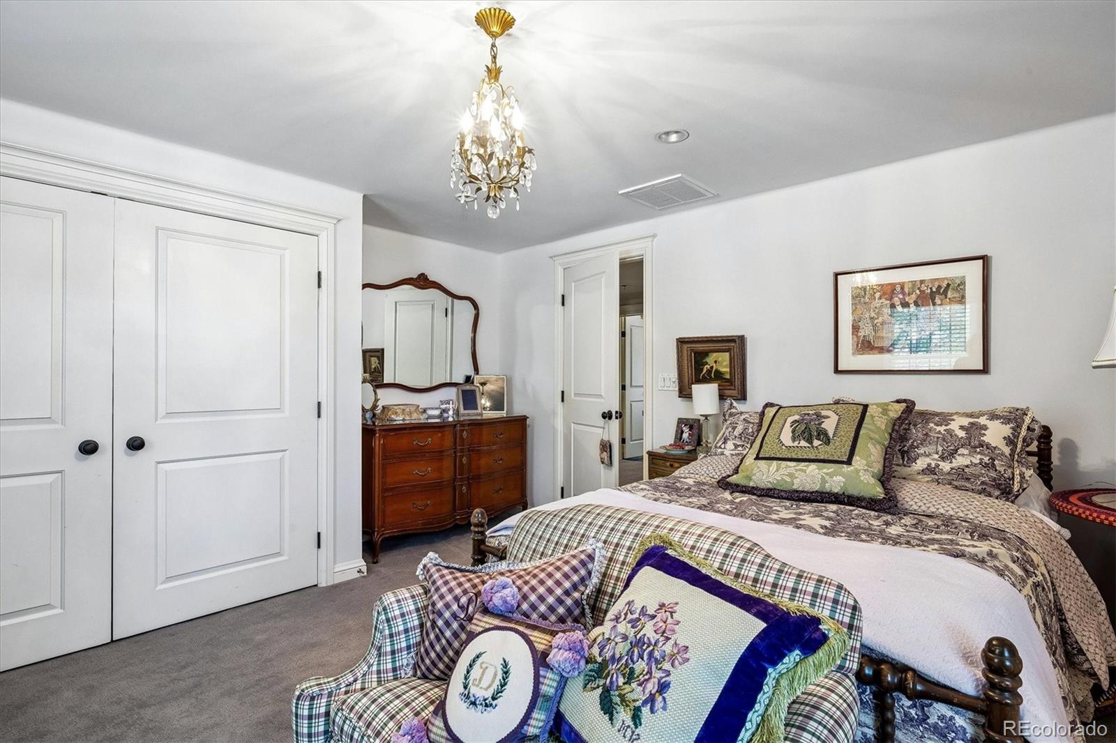 MLS Image #40 for 401  jasmine street,denver, Colorado
