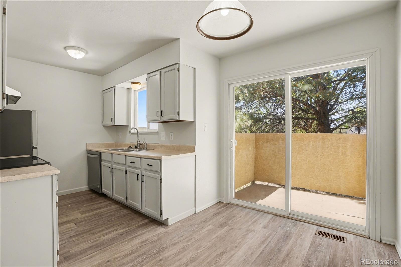MLS Image #6 for 20  pineridge court,pueblo, Colorado