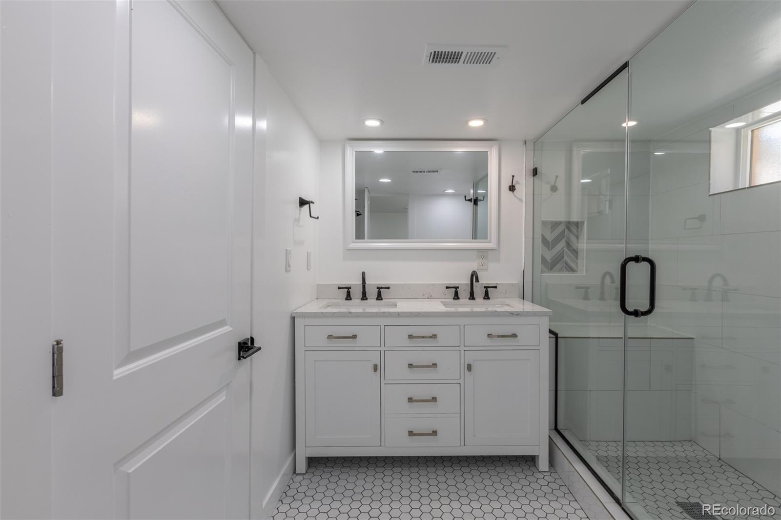 MLS Image #21 for 1734 s franklin street,denver, Colorado