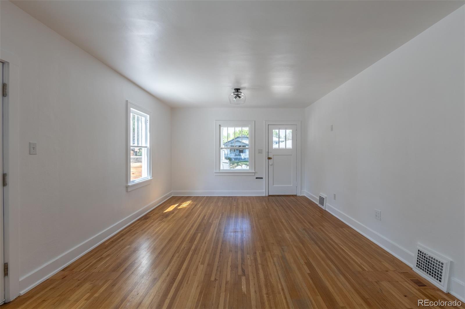 MLS Image #3 for 1734 s franklin street,denver, Colorado
