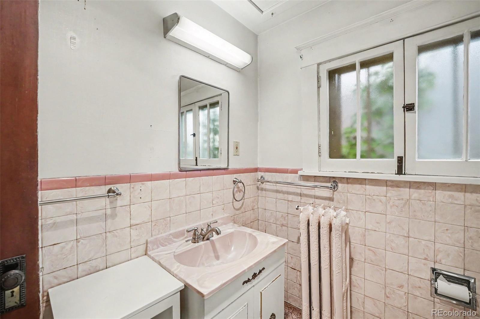 MLS Image #13 for 2912 n raleigh street,denver, Colorado