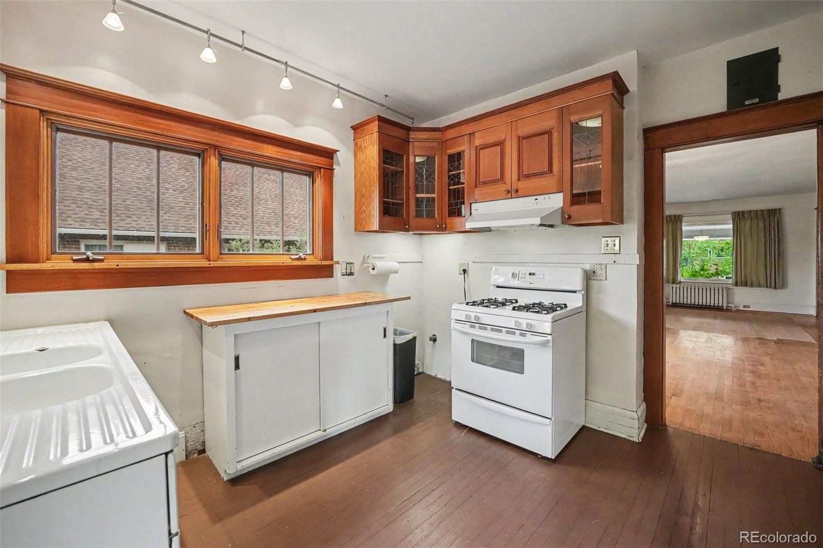 MLS Image #5 for 2912 n raleigh street,denver, Colorado