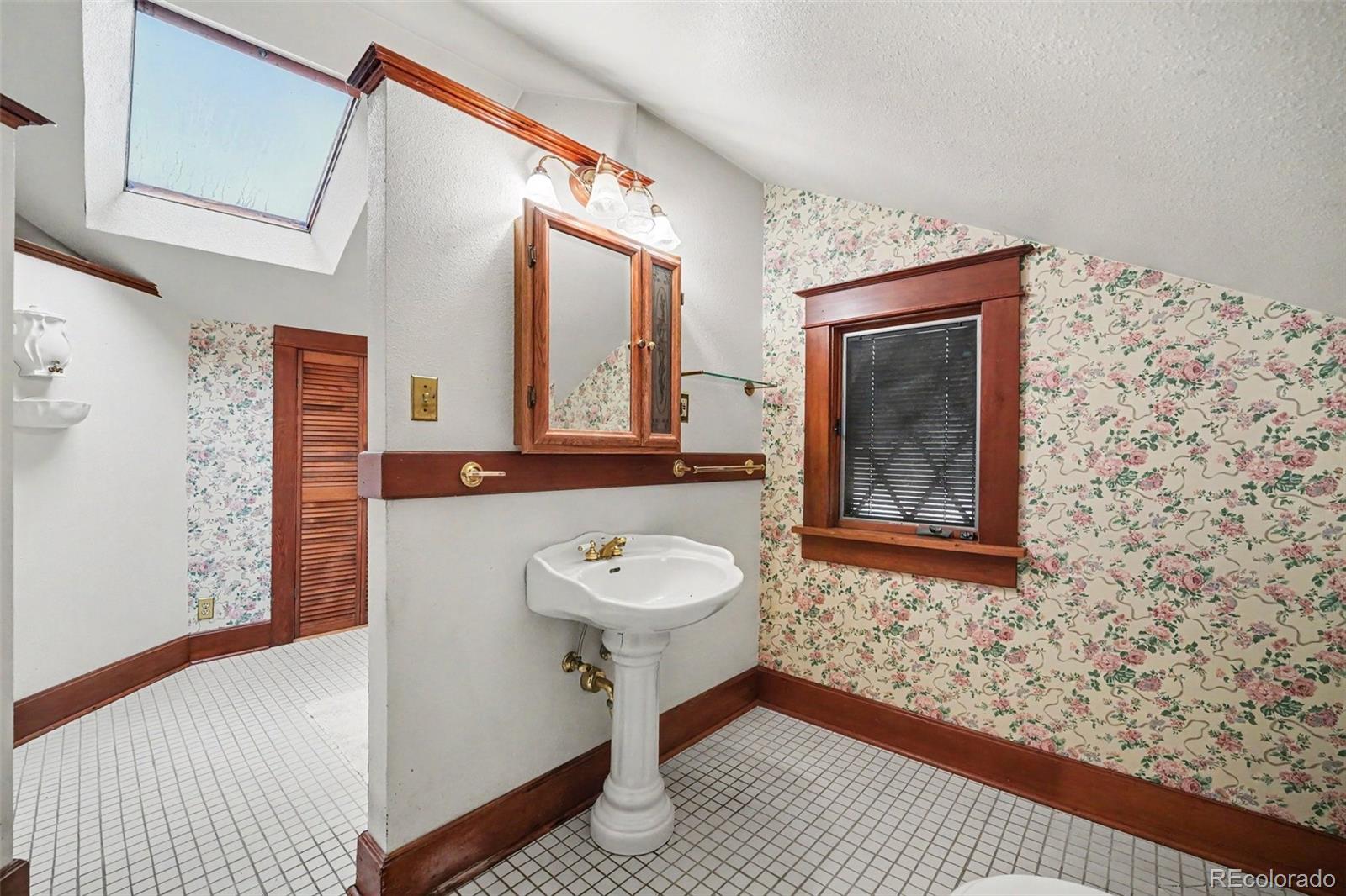 MLS Image #7 for 2912 n raleigh street,denver, Colorado