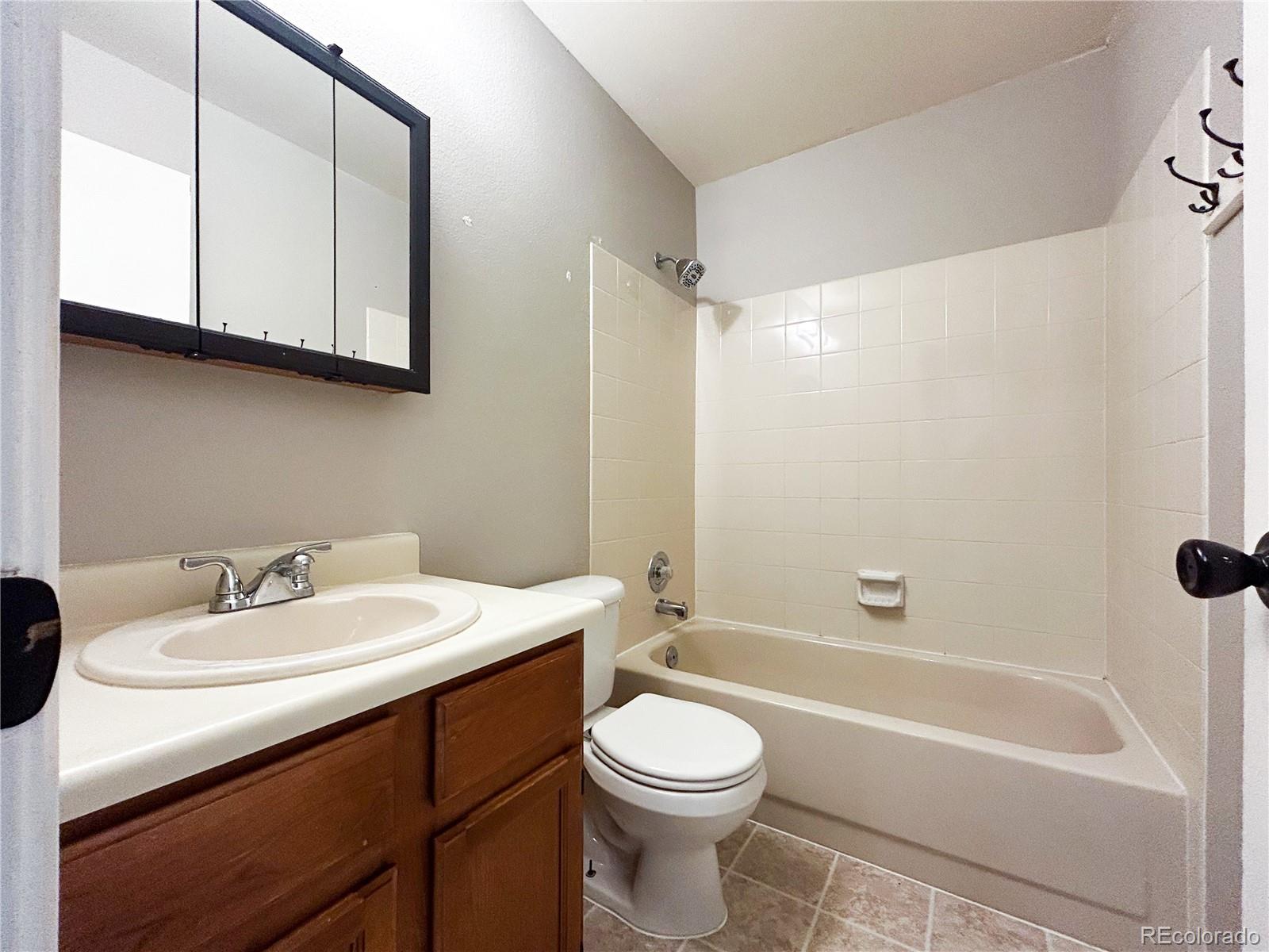 MLS Image #22 for 7687  elmwood street,littleton, Colorado