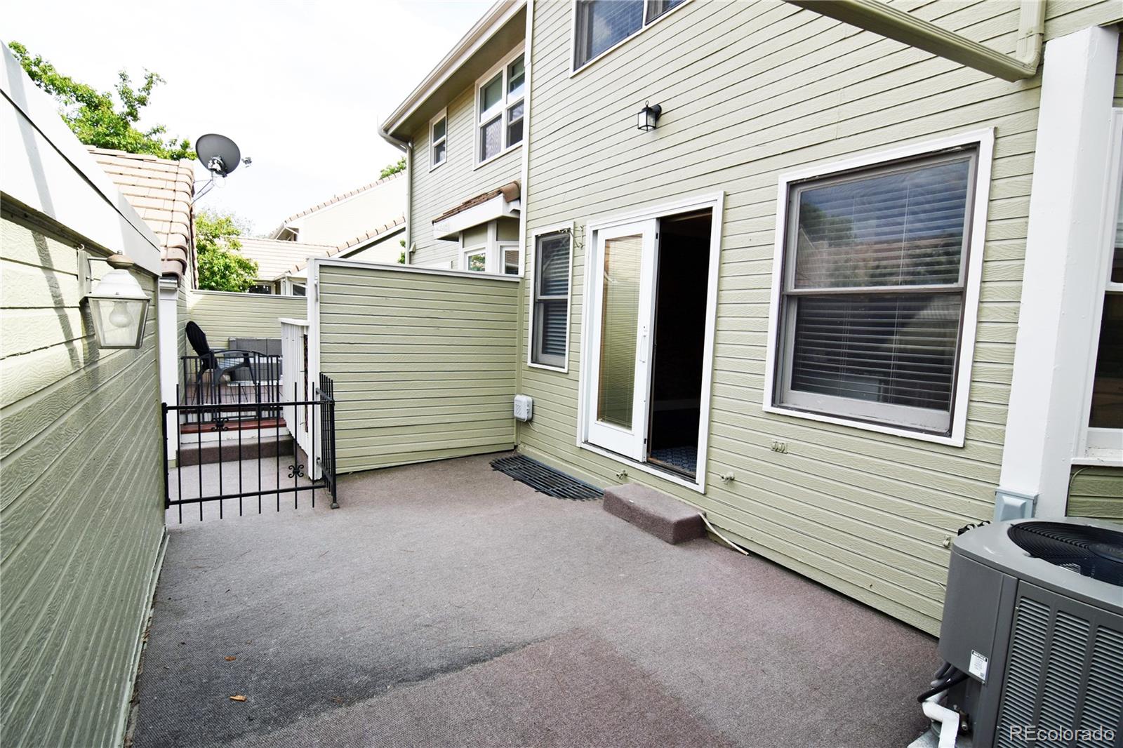MLS Image #3 for 2343  ranch drive,denver, Colorado