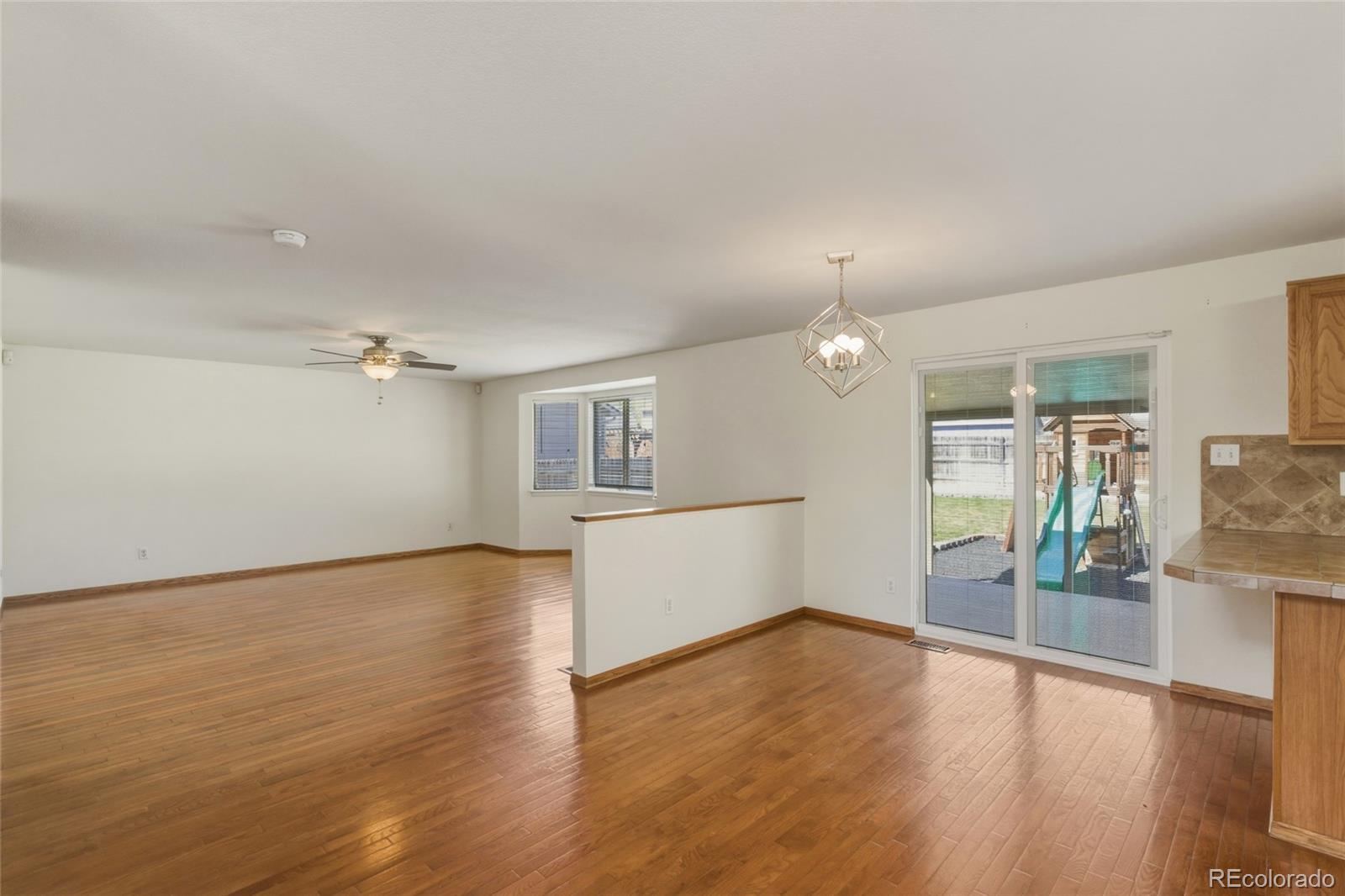 MLS Image #8 for 11351  oswego street,commerce city, Colorado