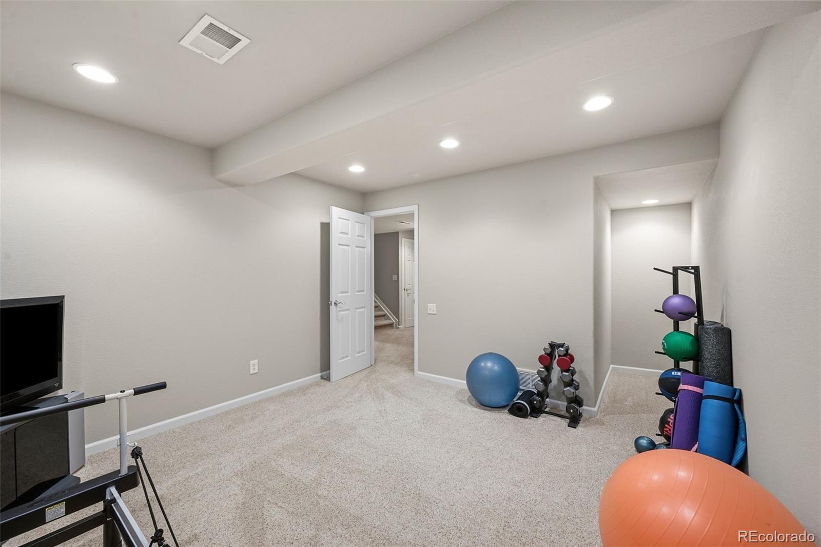MLS Image #22 for 6234  secrest street,arvada, Colorado