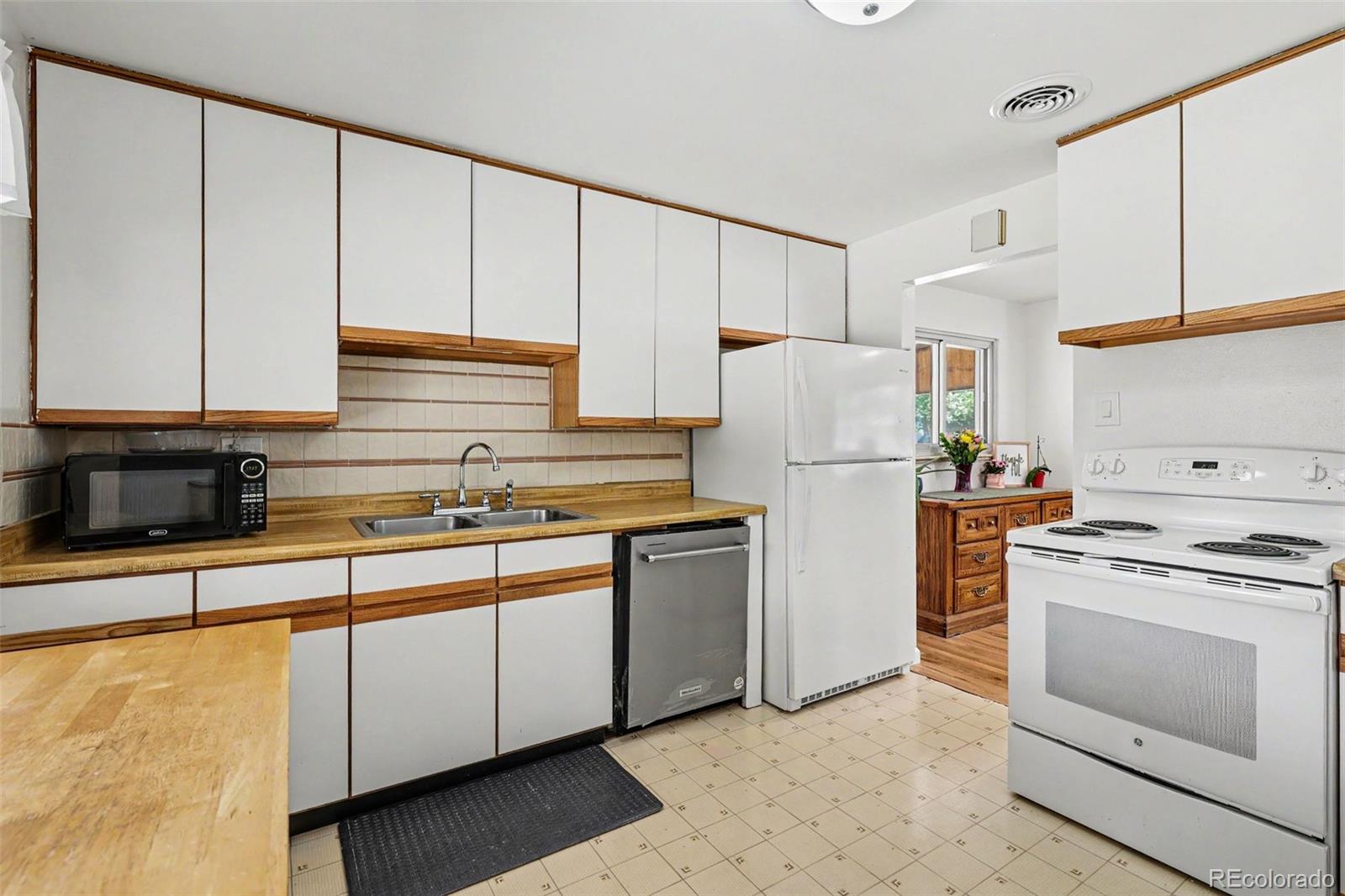 MLS Image #15 for 3061  worchester street,aurora, Colorado