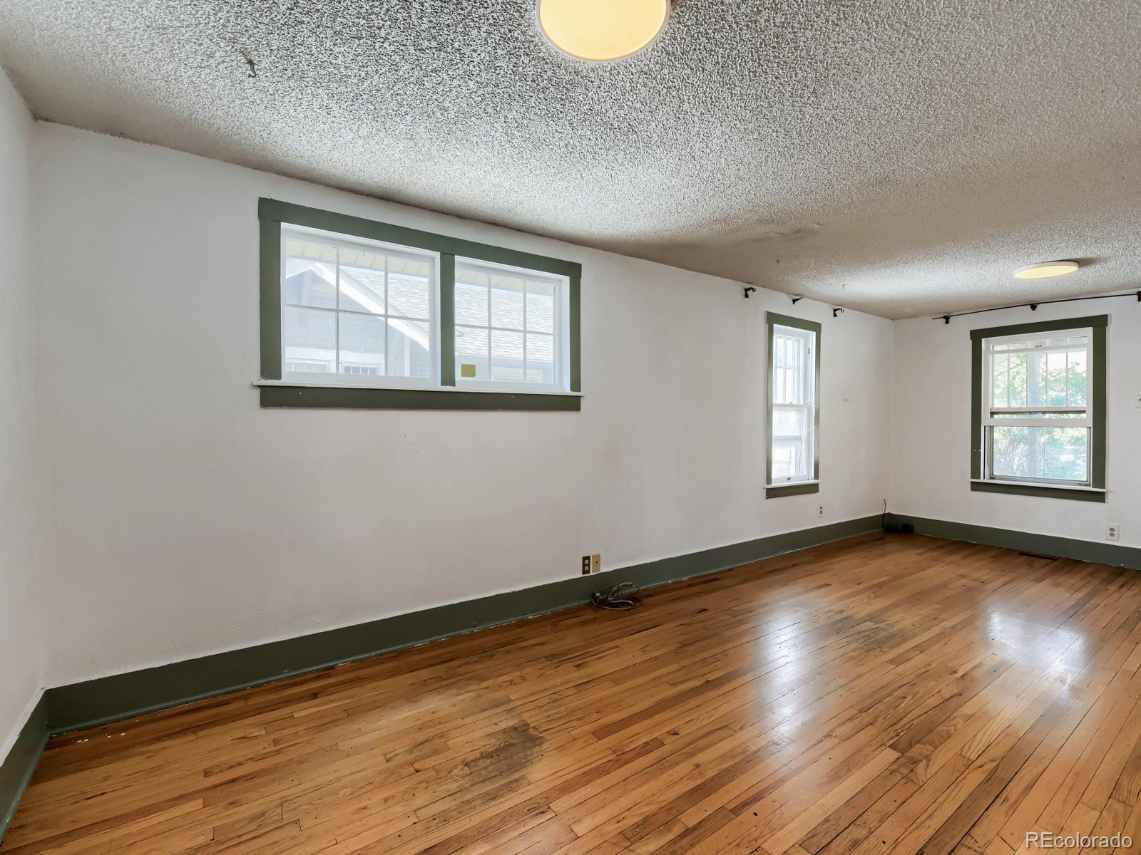 MLS Image #3 for 4075 s lincoln street,englewood, Colorado