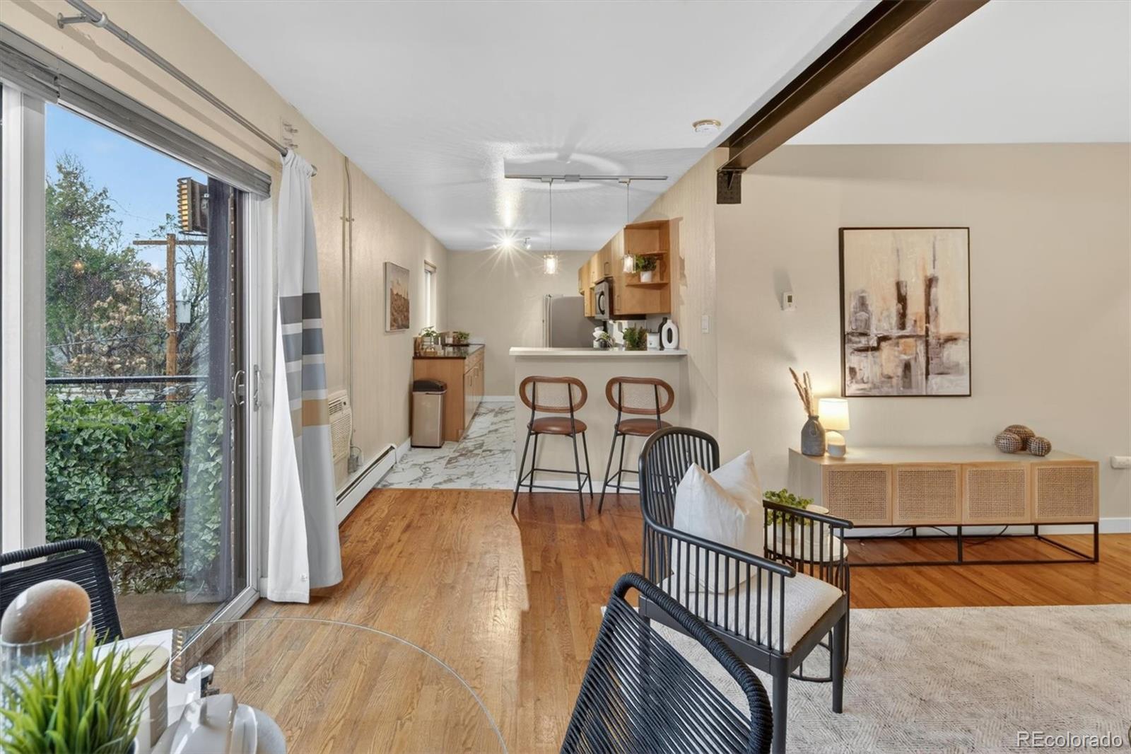 MLS Image #3 for 1245  columbine street 407,denver, Colorado