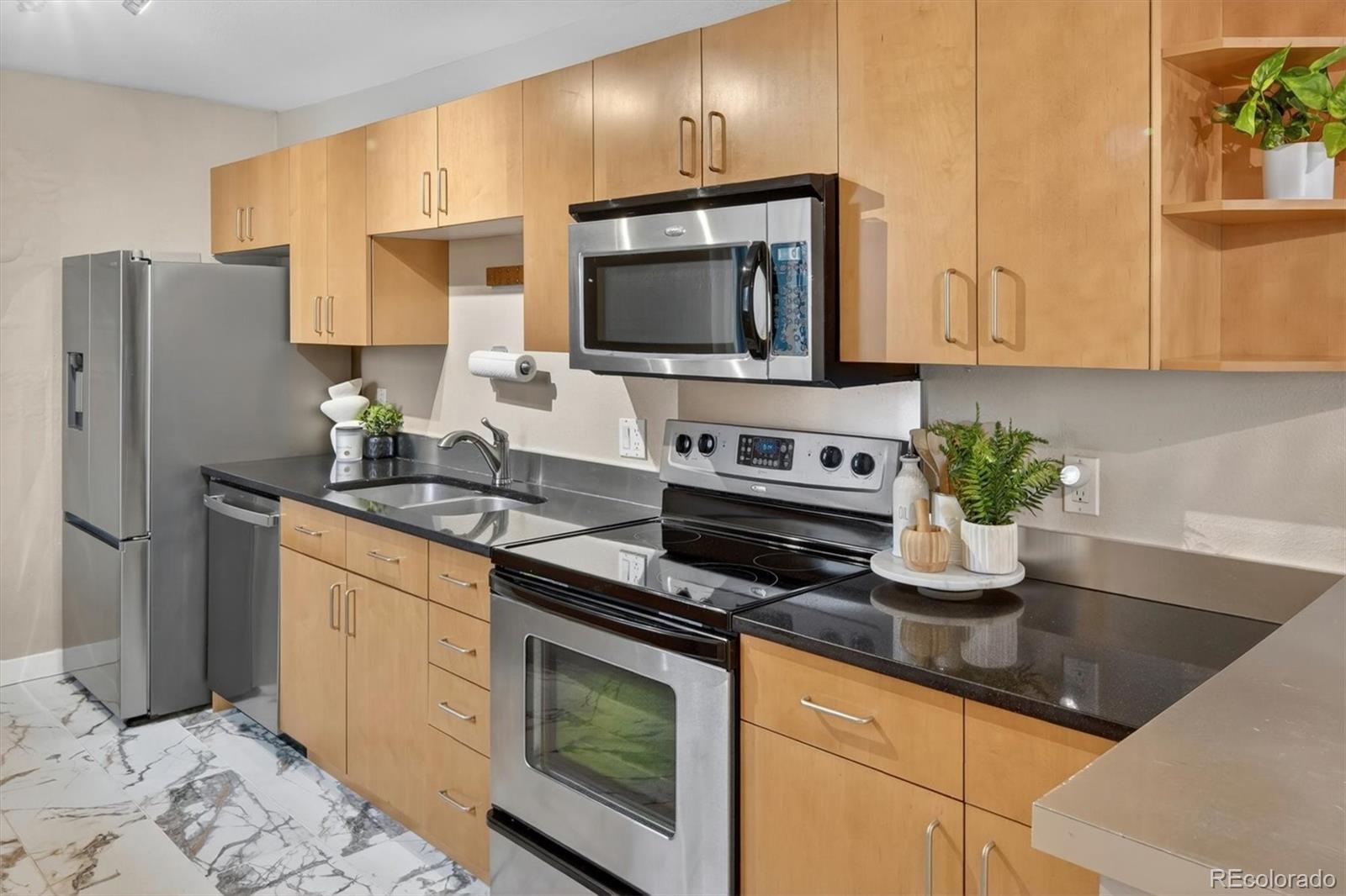 MLS Image #5 for 1245  columbine street 407,denver, Colorado
