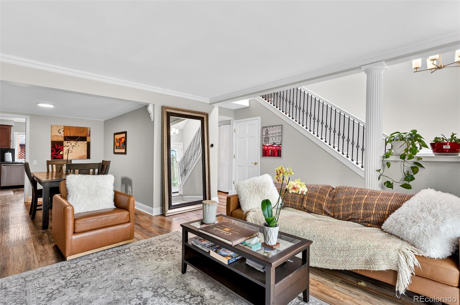 MLS Image #3 for 8135 e phillips circle,centennial, Colorado