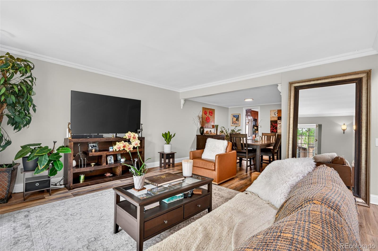 MLS Image #4 for 8135 e phillips circle,centennial, Colorado